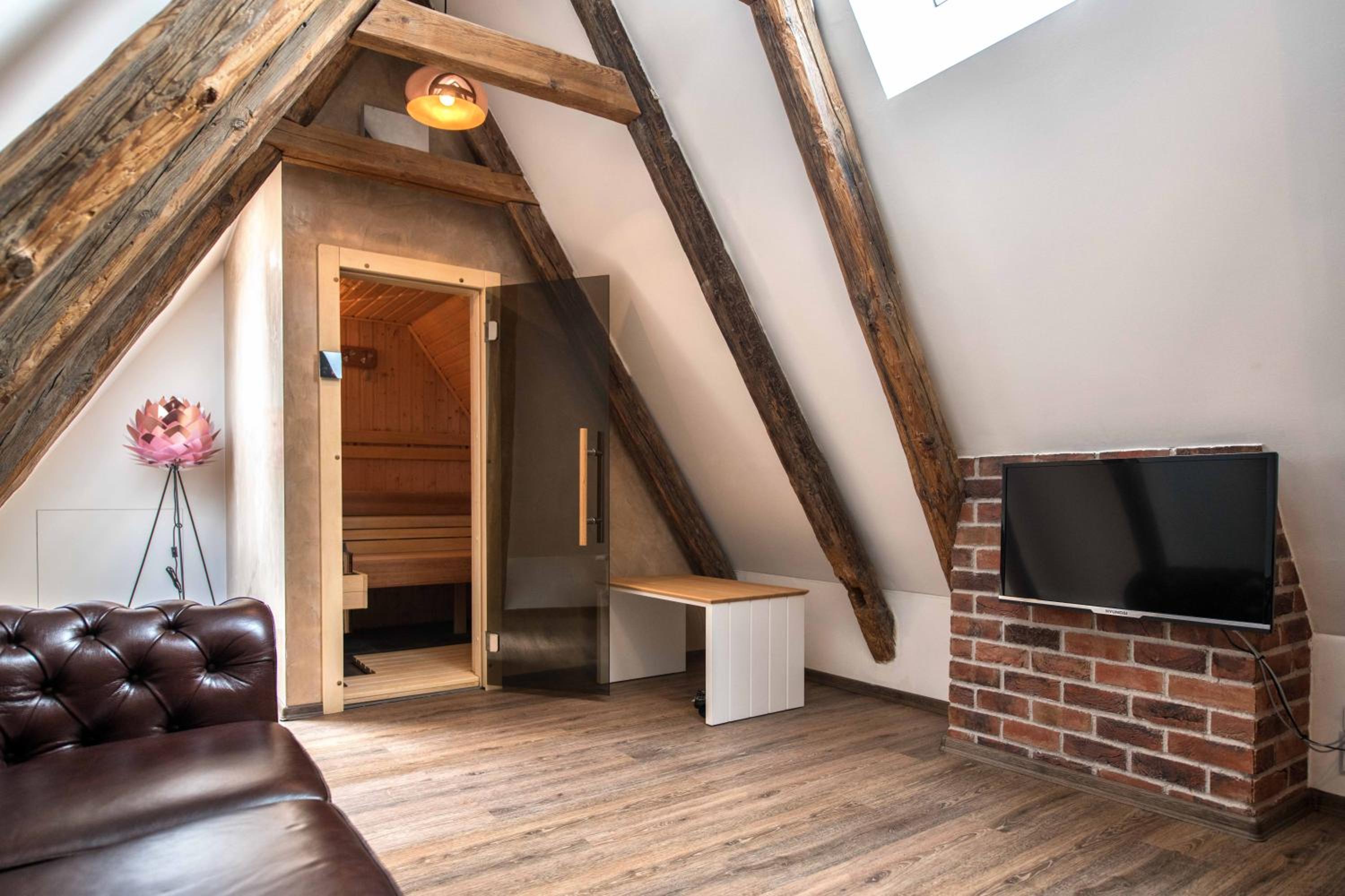 Two-bedroom Attic Apartment with Sauna - Photo 7