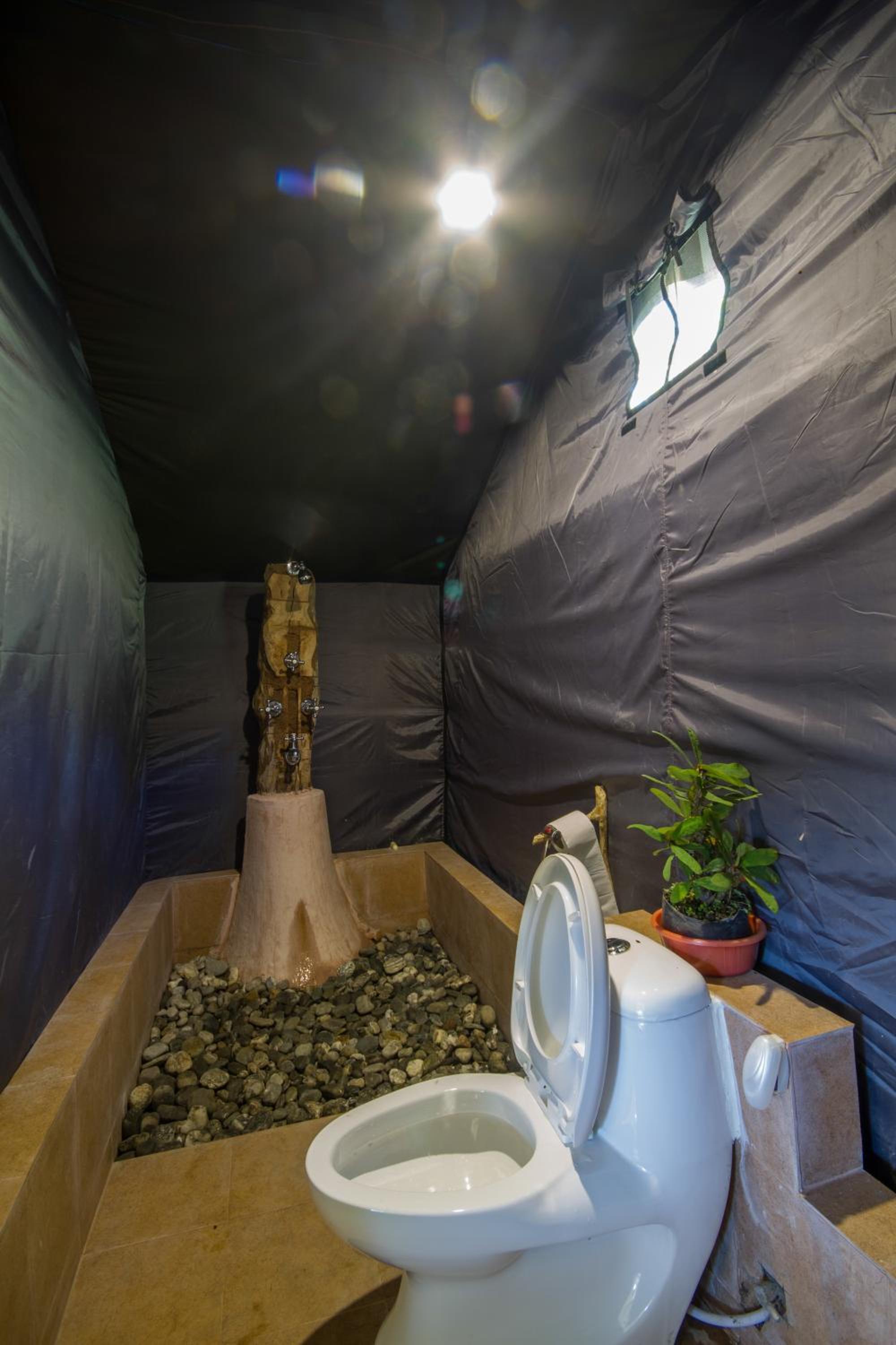 Tent (2 Adults)  - Photo 3