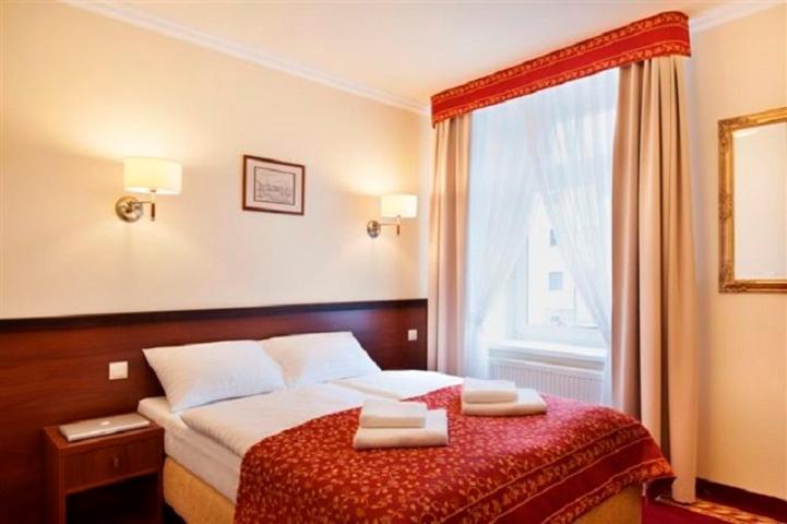 Deluxe Family Room (2 Adults + 1 Child) photo 3