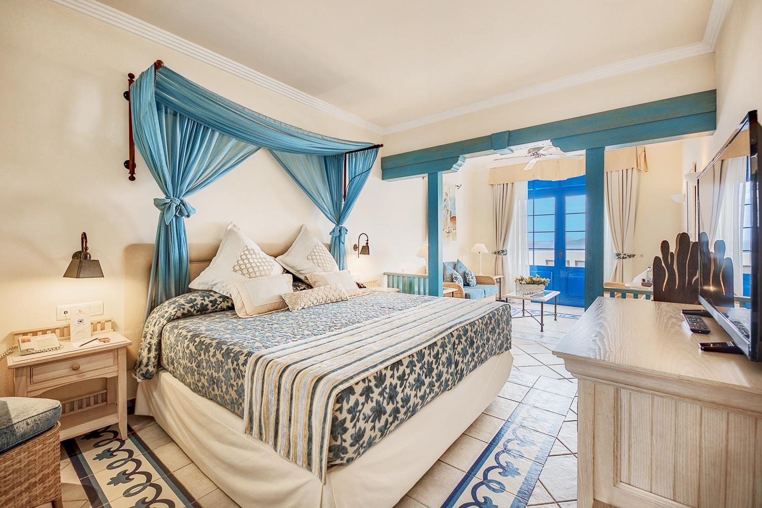 Habitación Doble de Lujo con Vista al Mar (Solo Adultos)