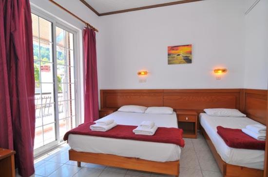 Triple Room with Mountain View photo 3
