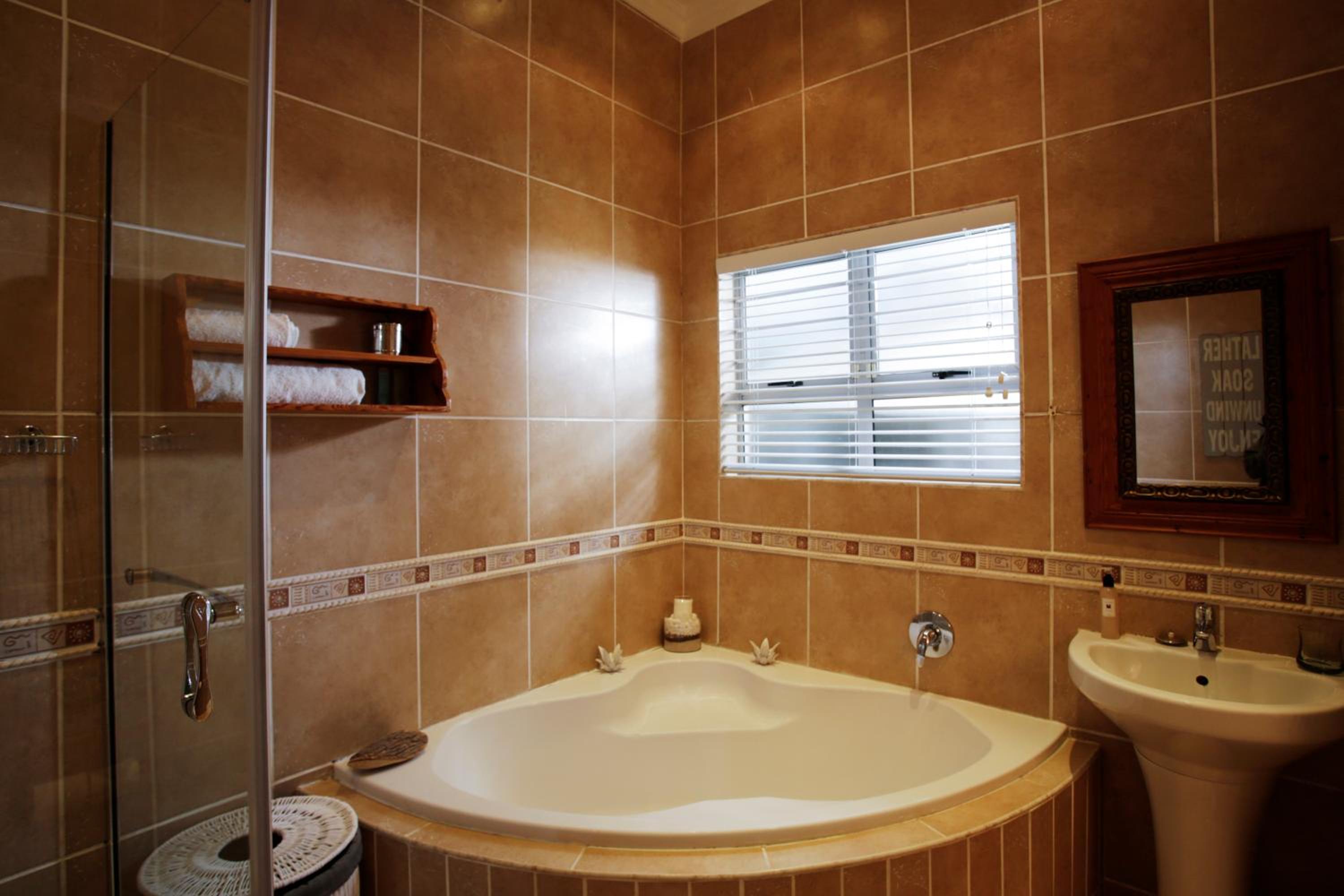 Deluxe King Room photo 3