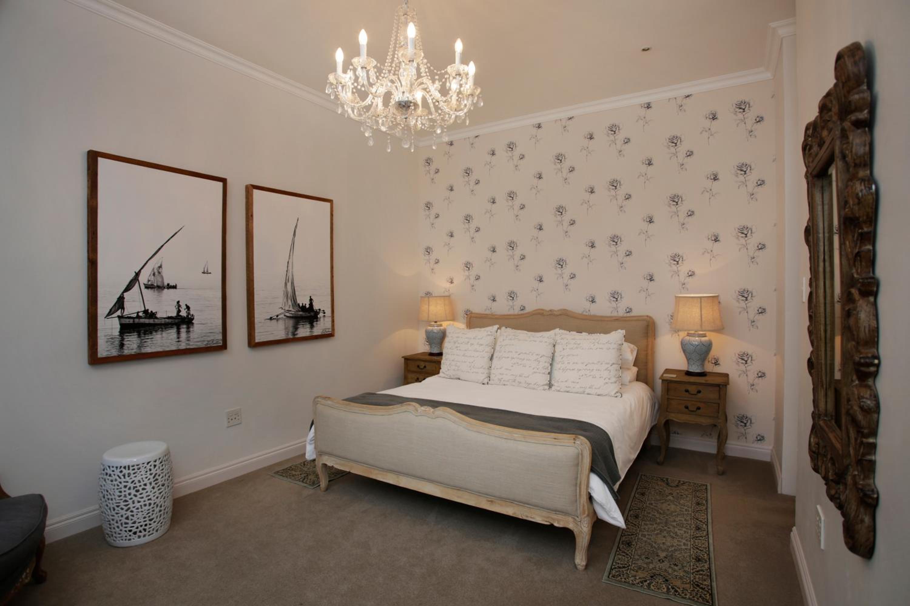 Deluxe King Room photo 2