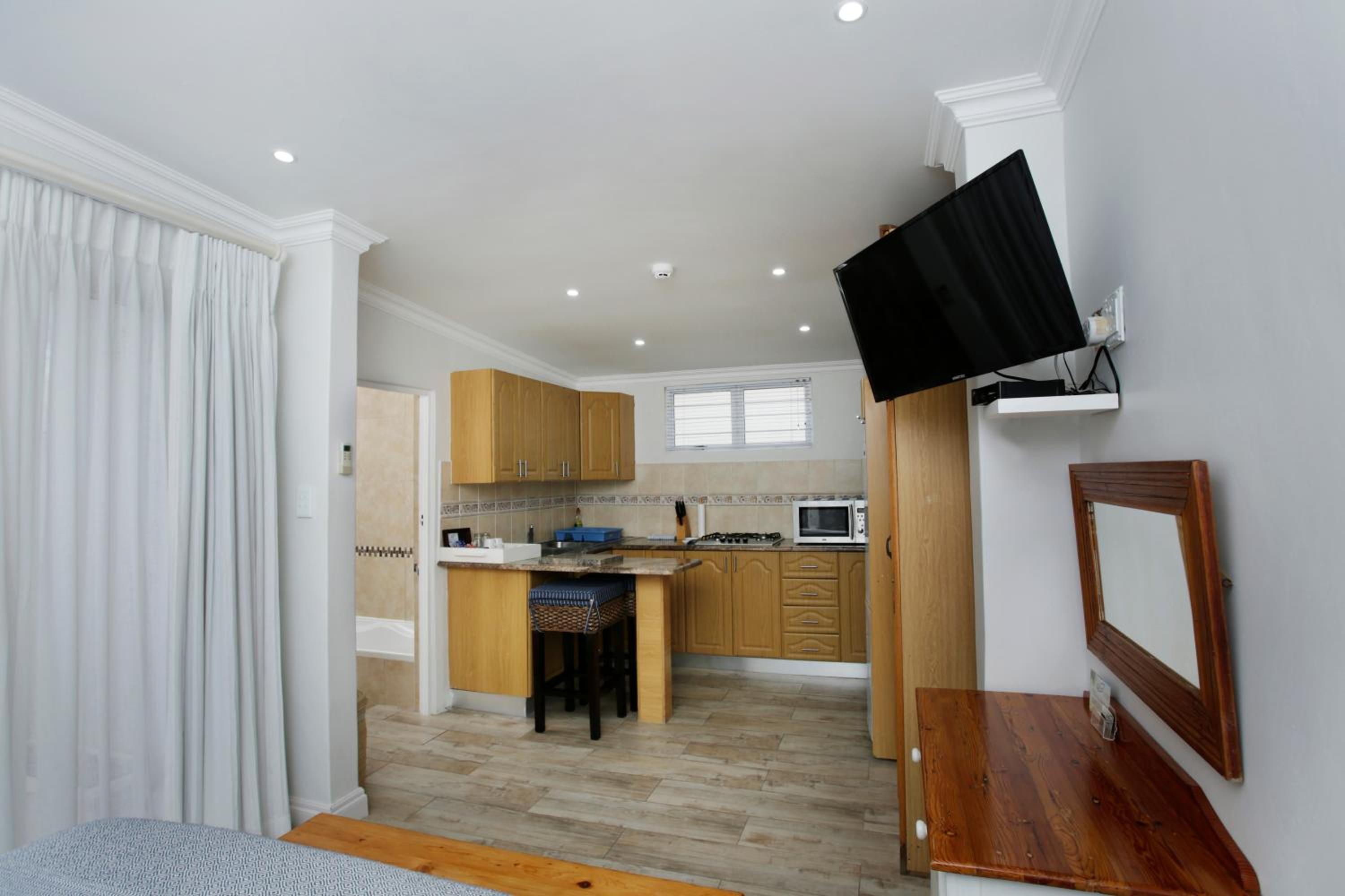 Deluxe Double Room photo 3