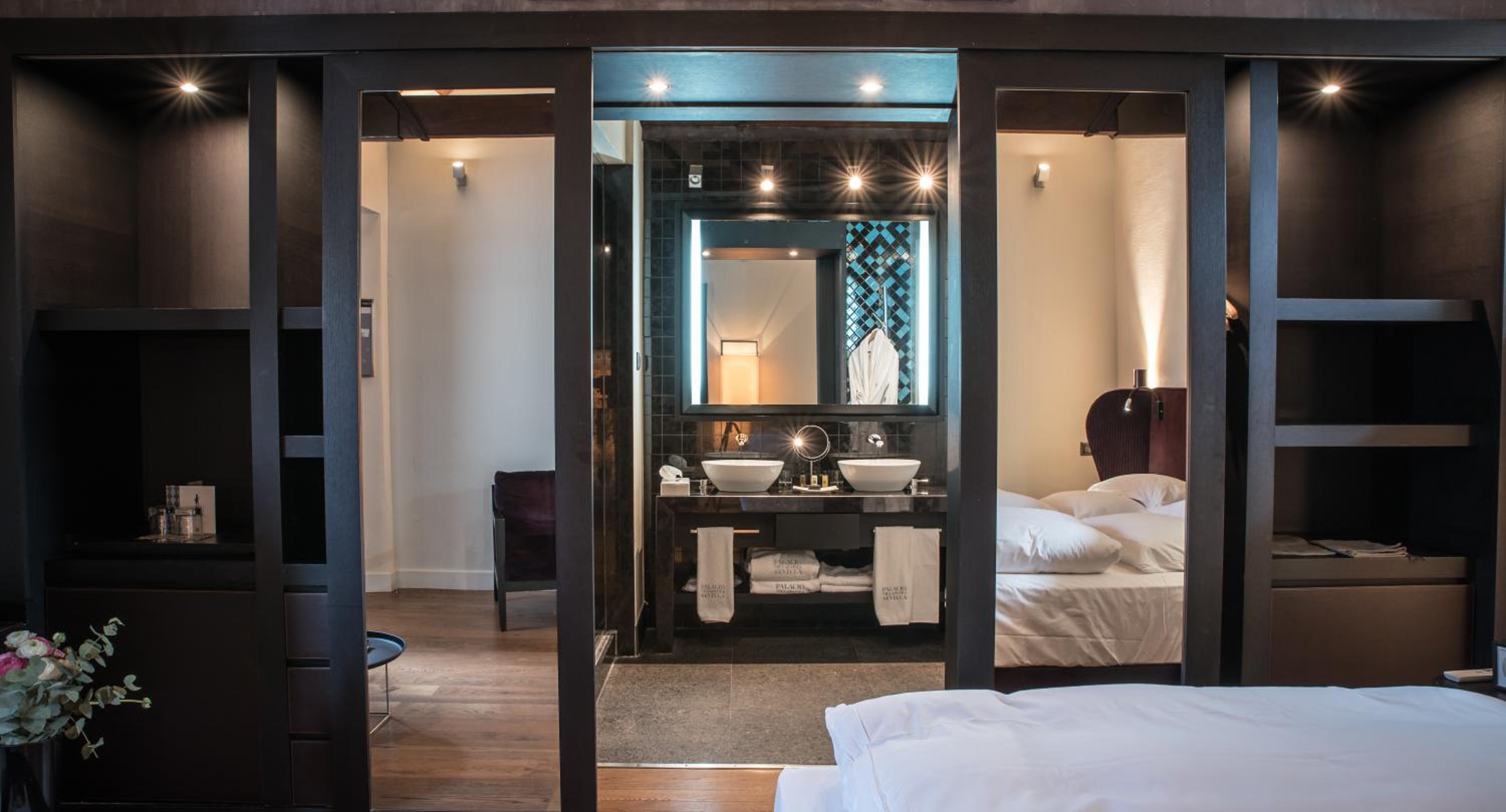 Deluxe Double or Twin Room - Photo 2