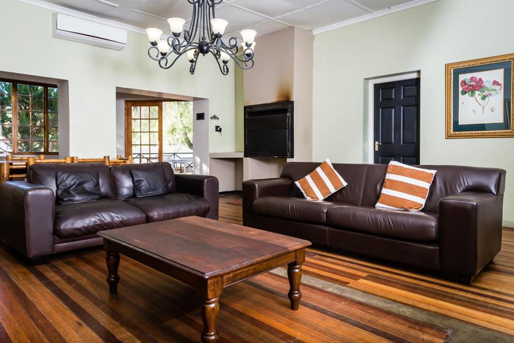 Three-Bedroom Apartment - Photo 1