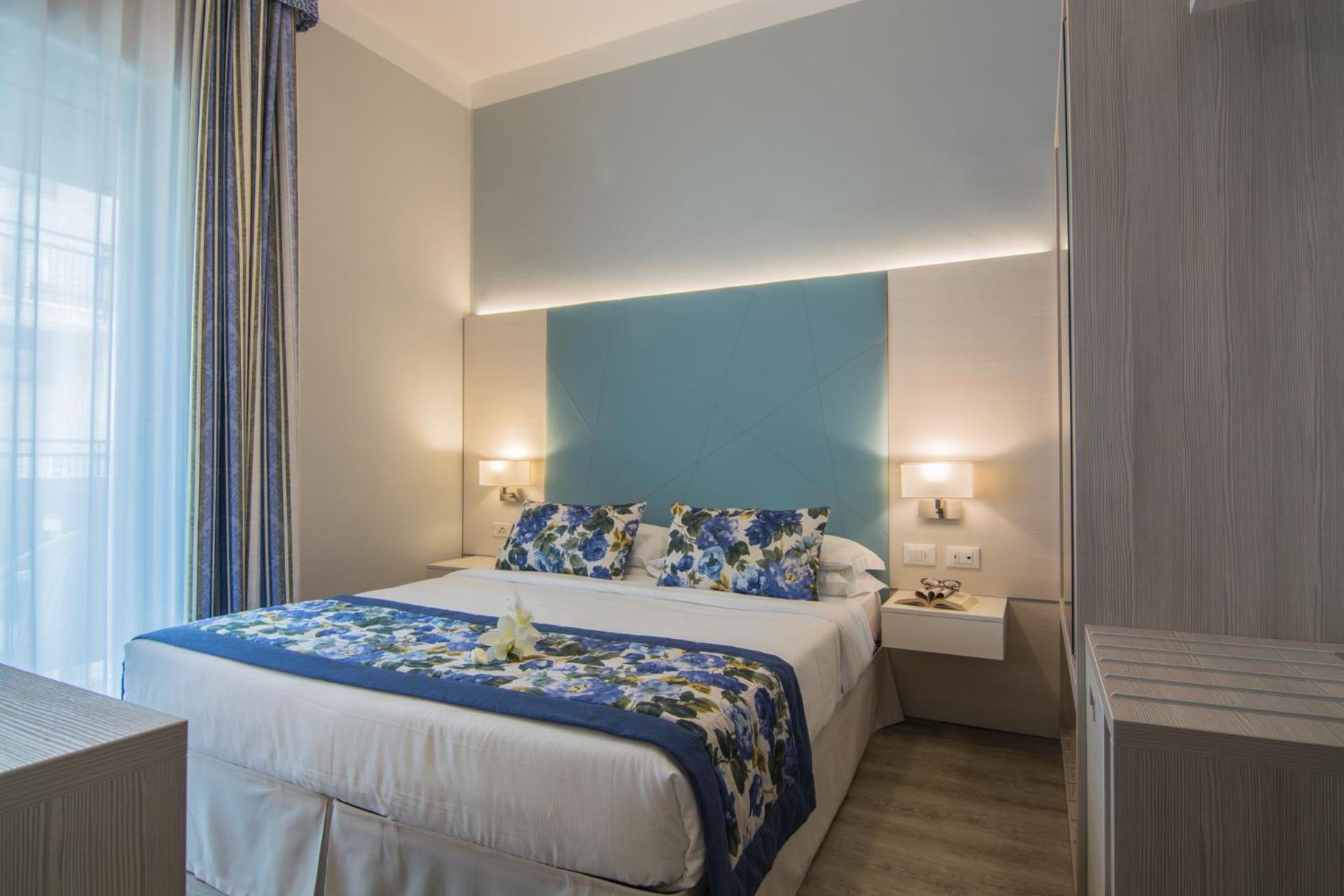 Standard Double Room - Photo 3