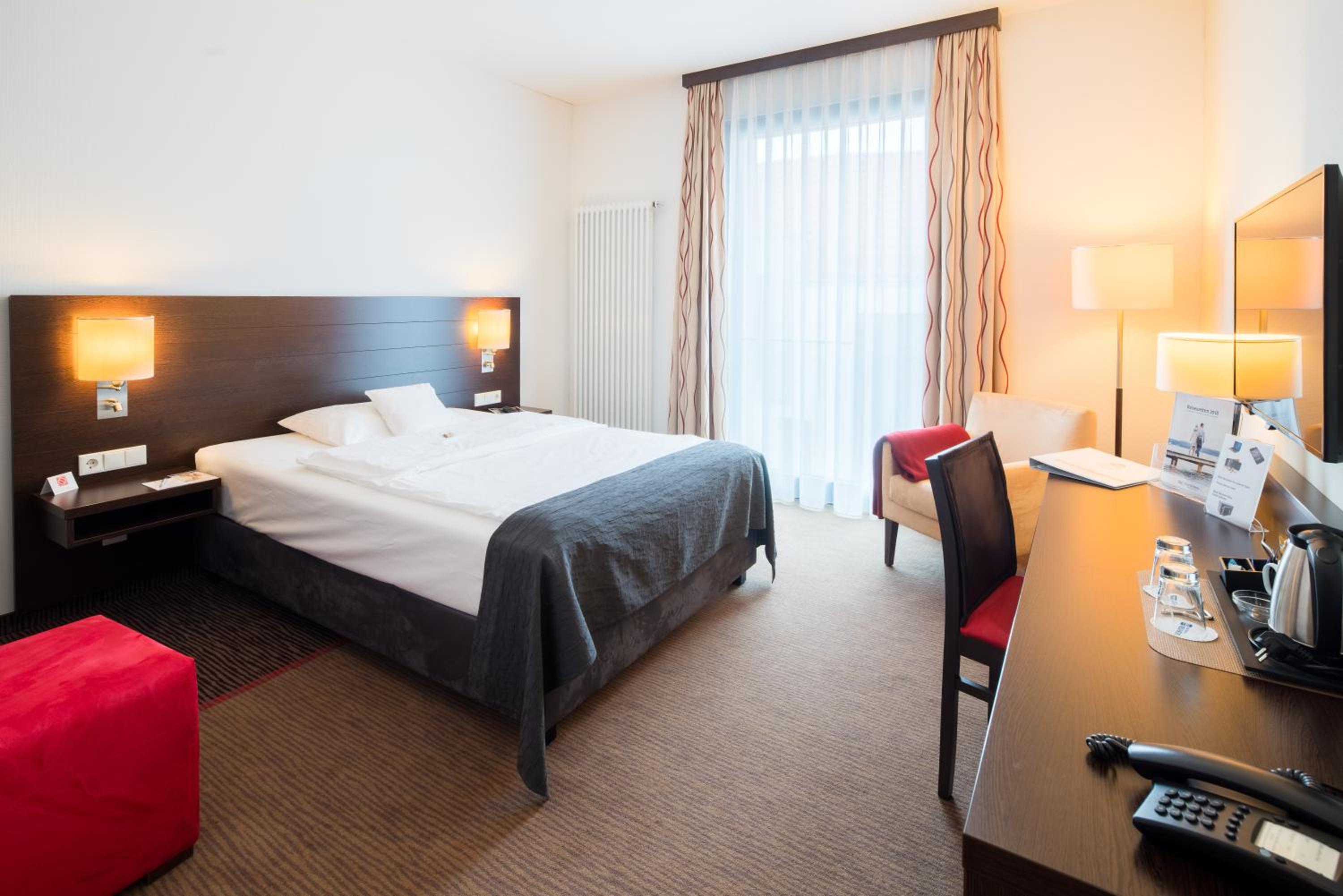 Comfort Queen Room