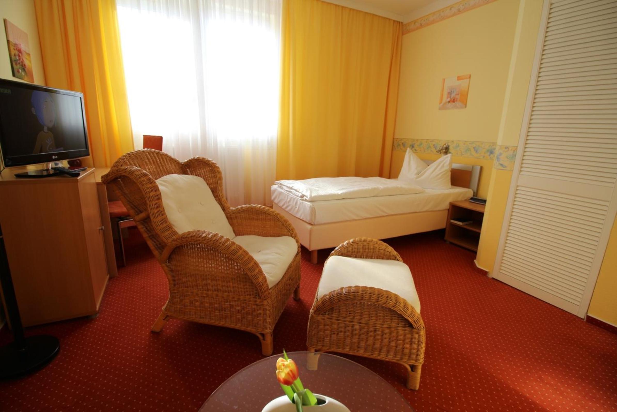 Single Room photo 2