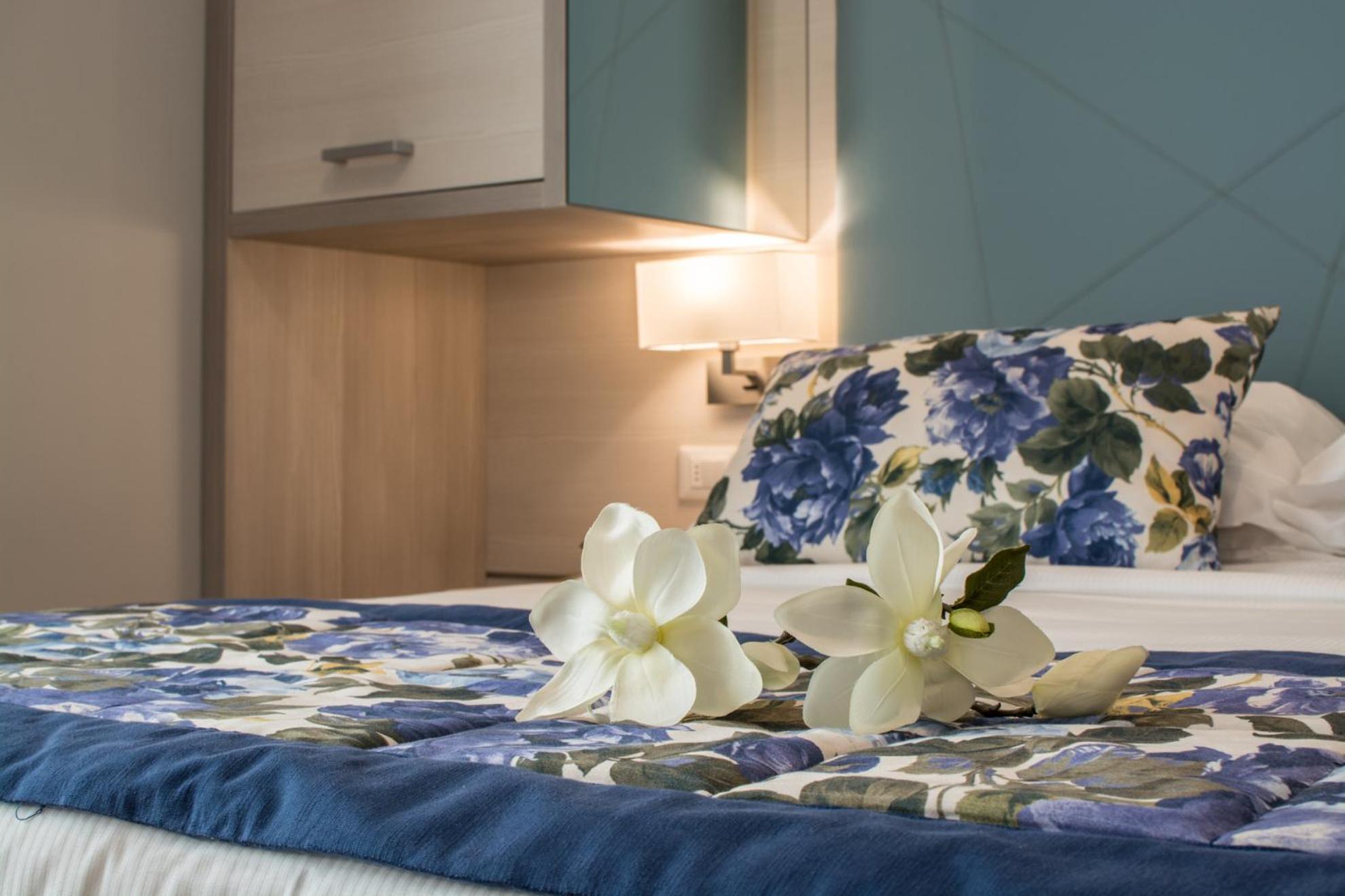 Standard Double Room - Photo 1