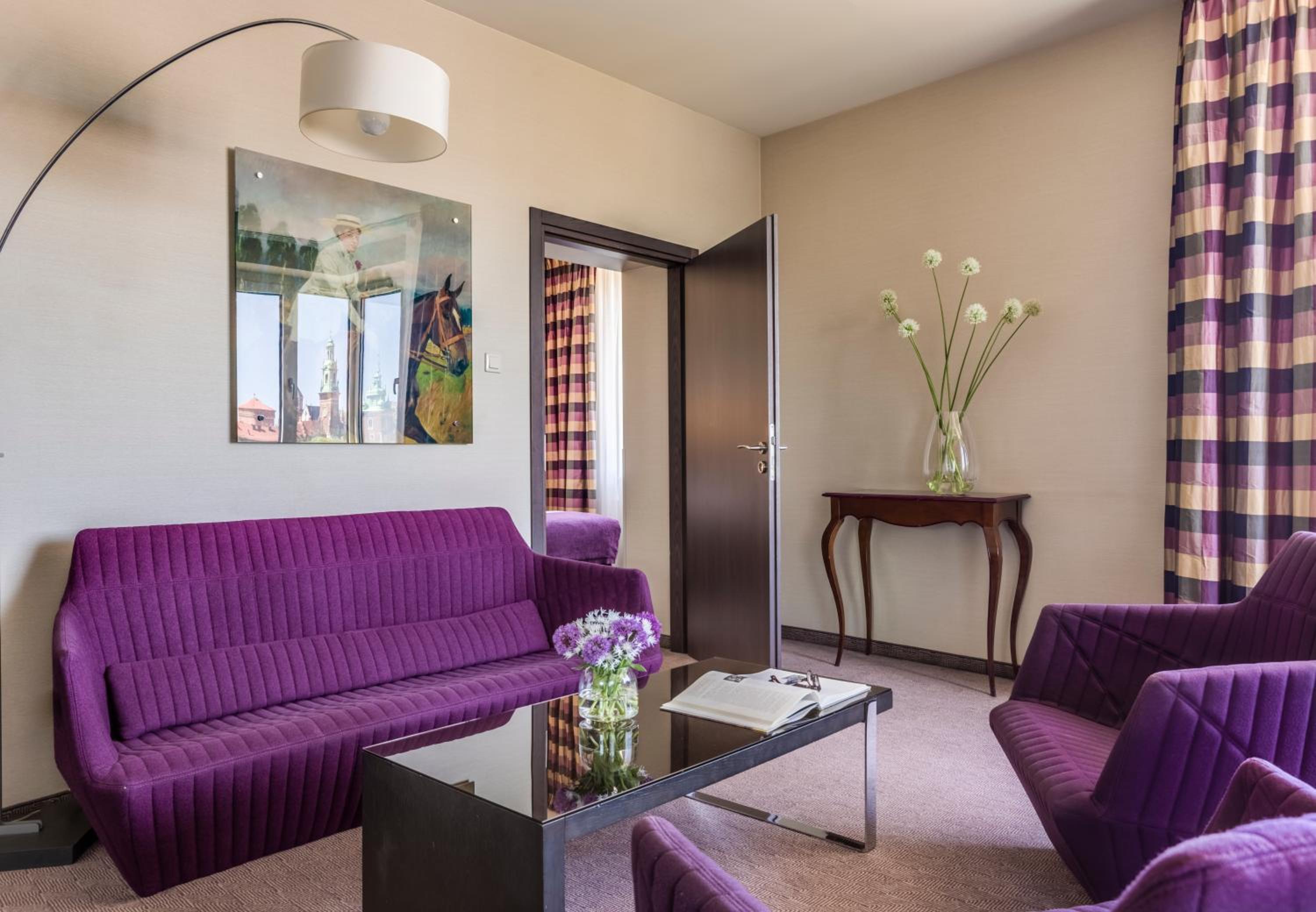Royal Panorama Suite - Photo 6