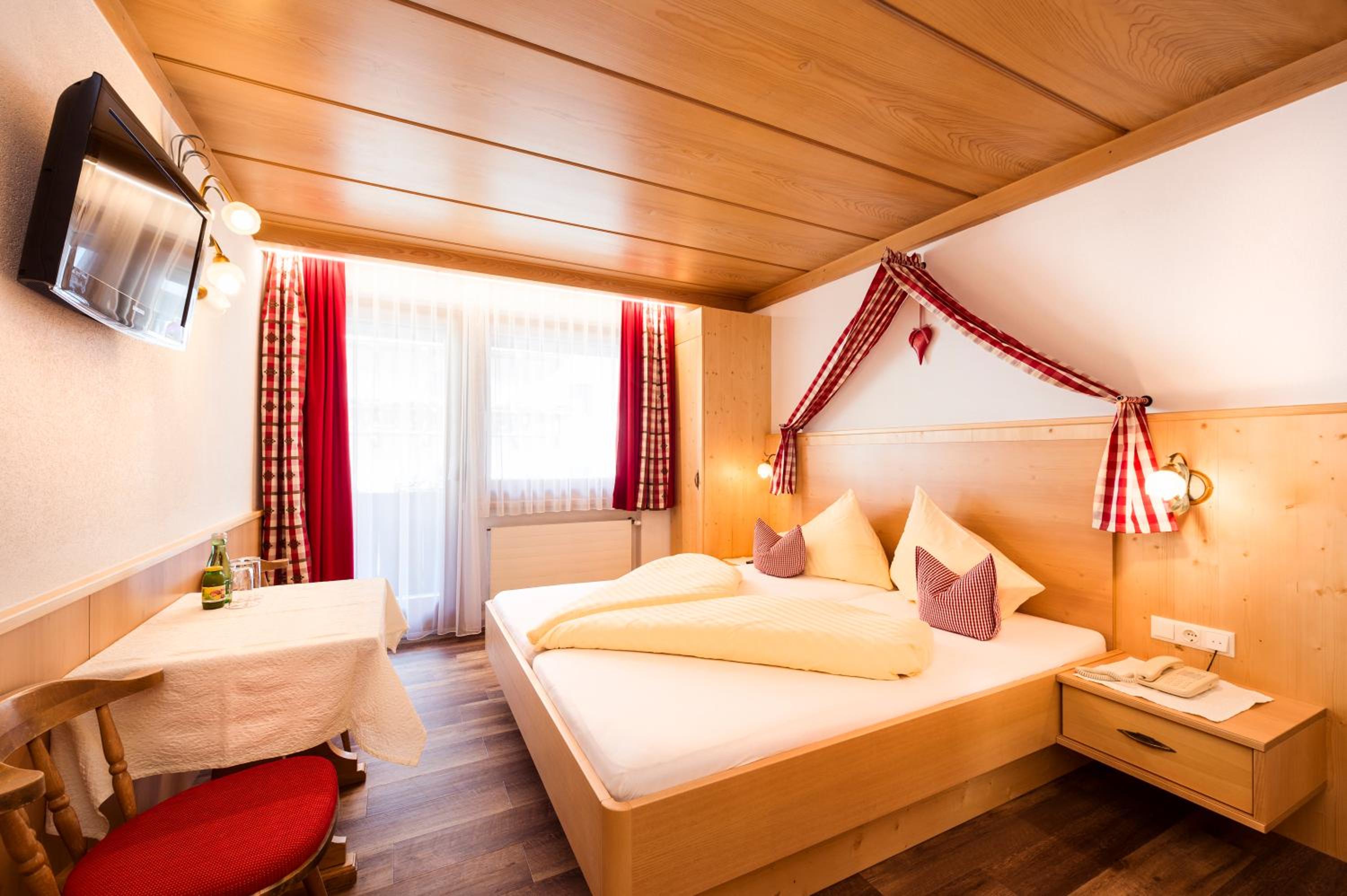 Double Room - Photo 1