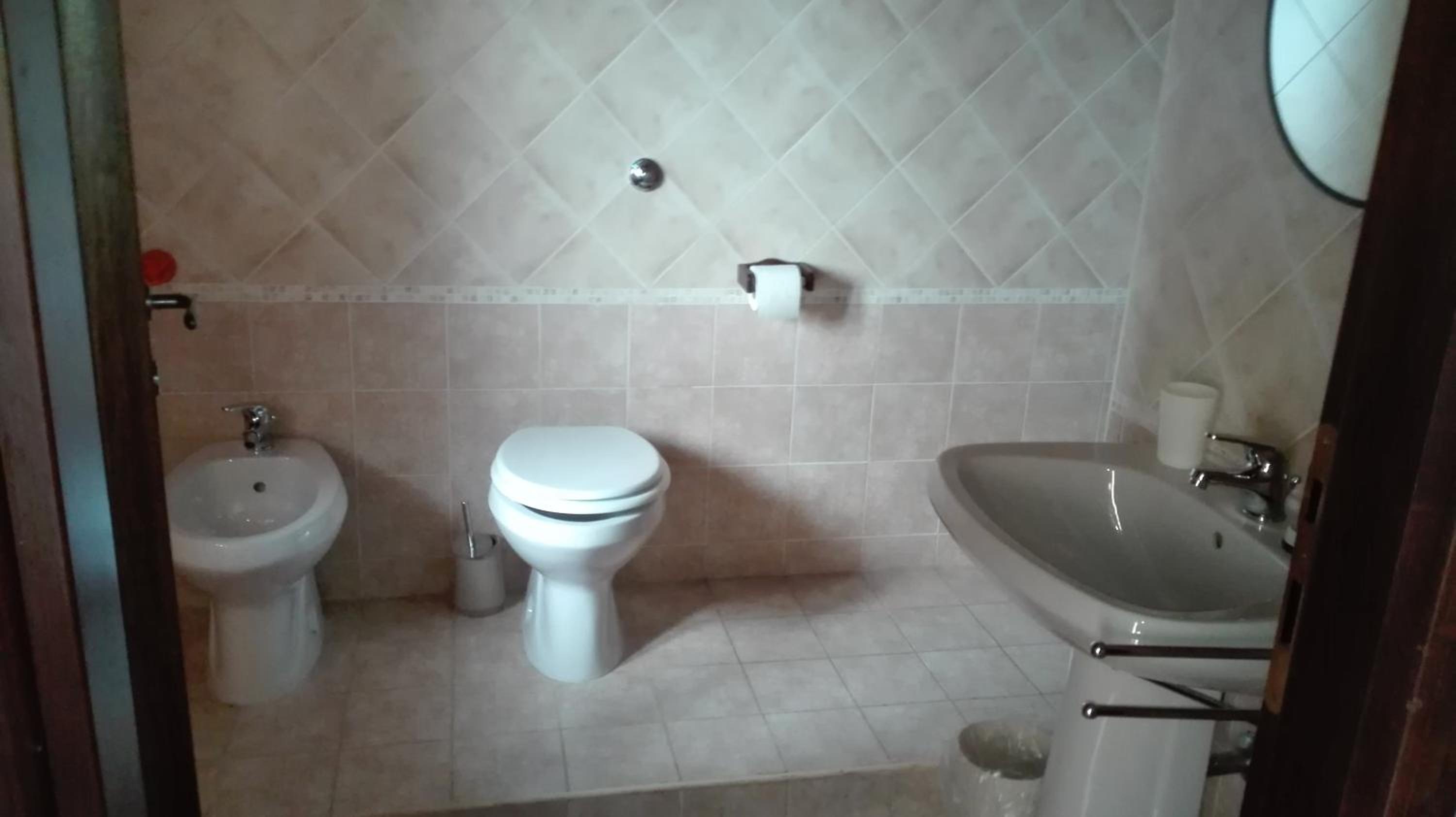 Double Room with Private Bathroom - Photo 5