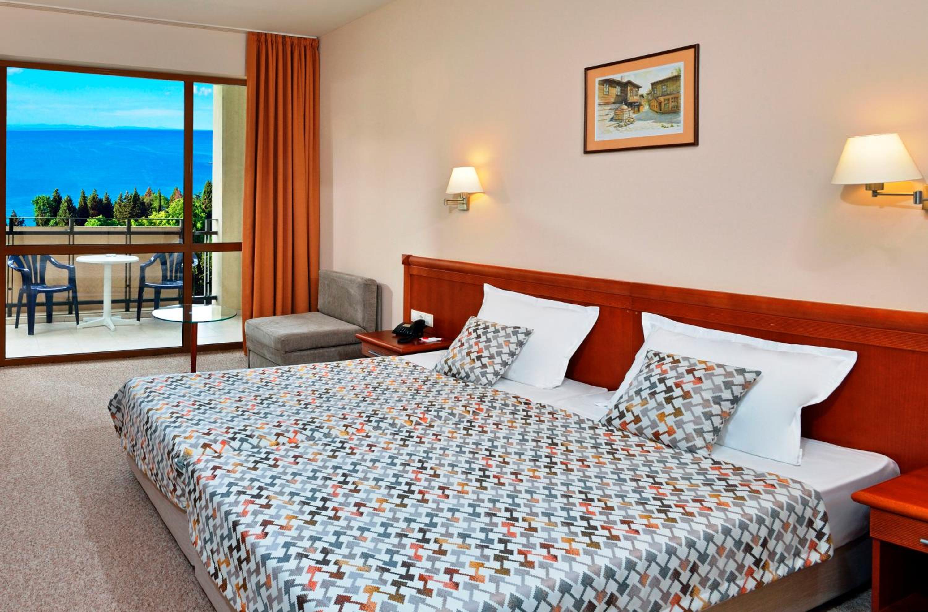 Family Room with Sea View (2 Adults + 4 Children) photo 2