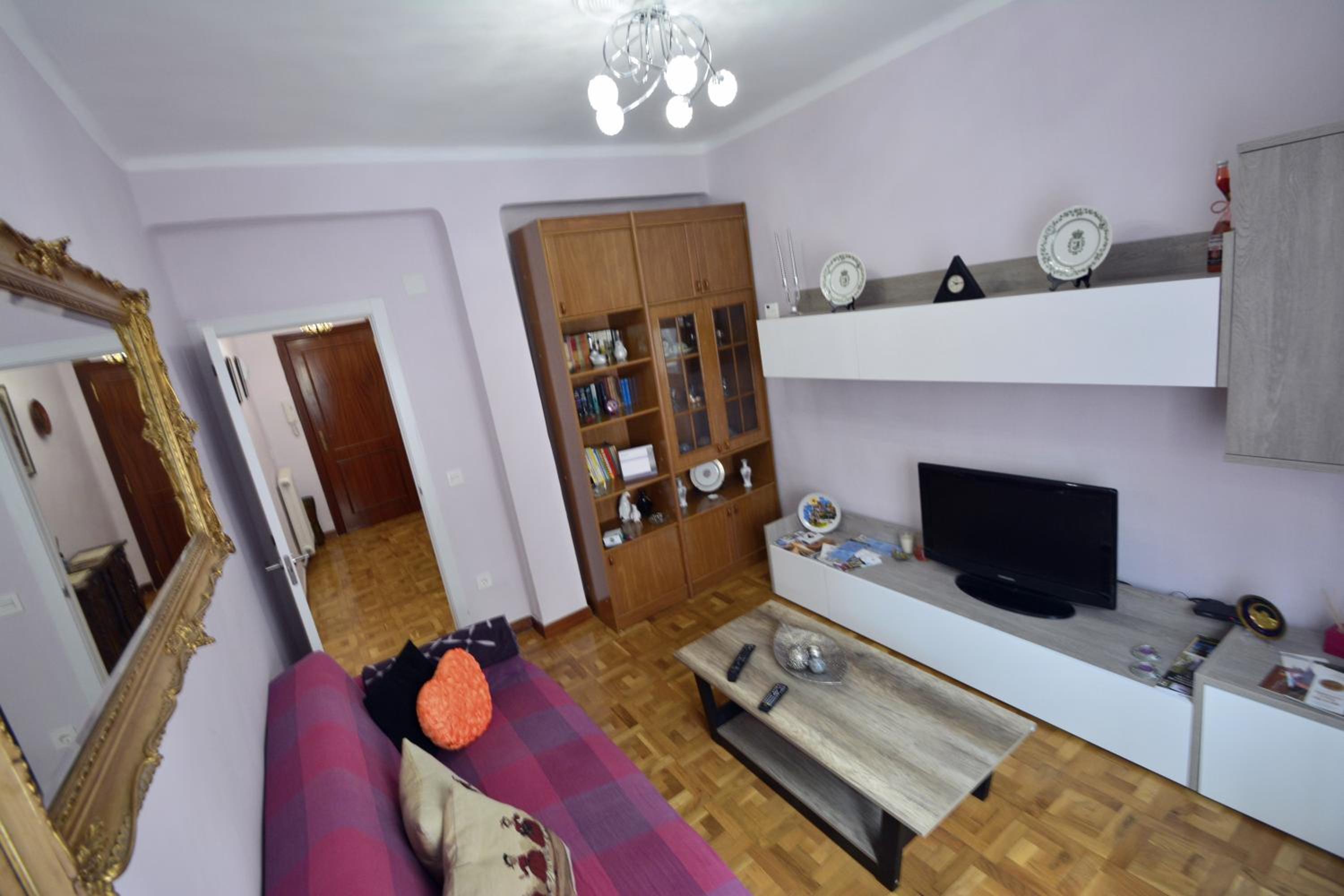 Apartment photo 2