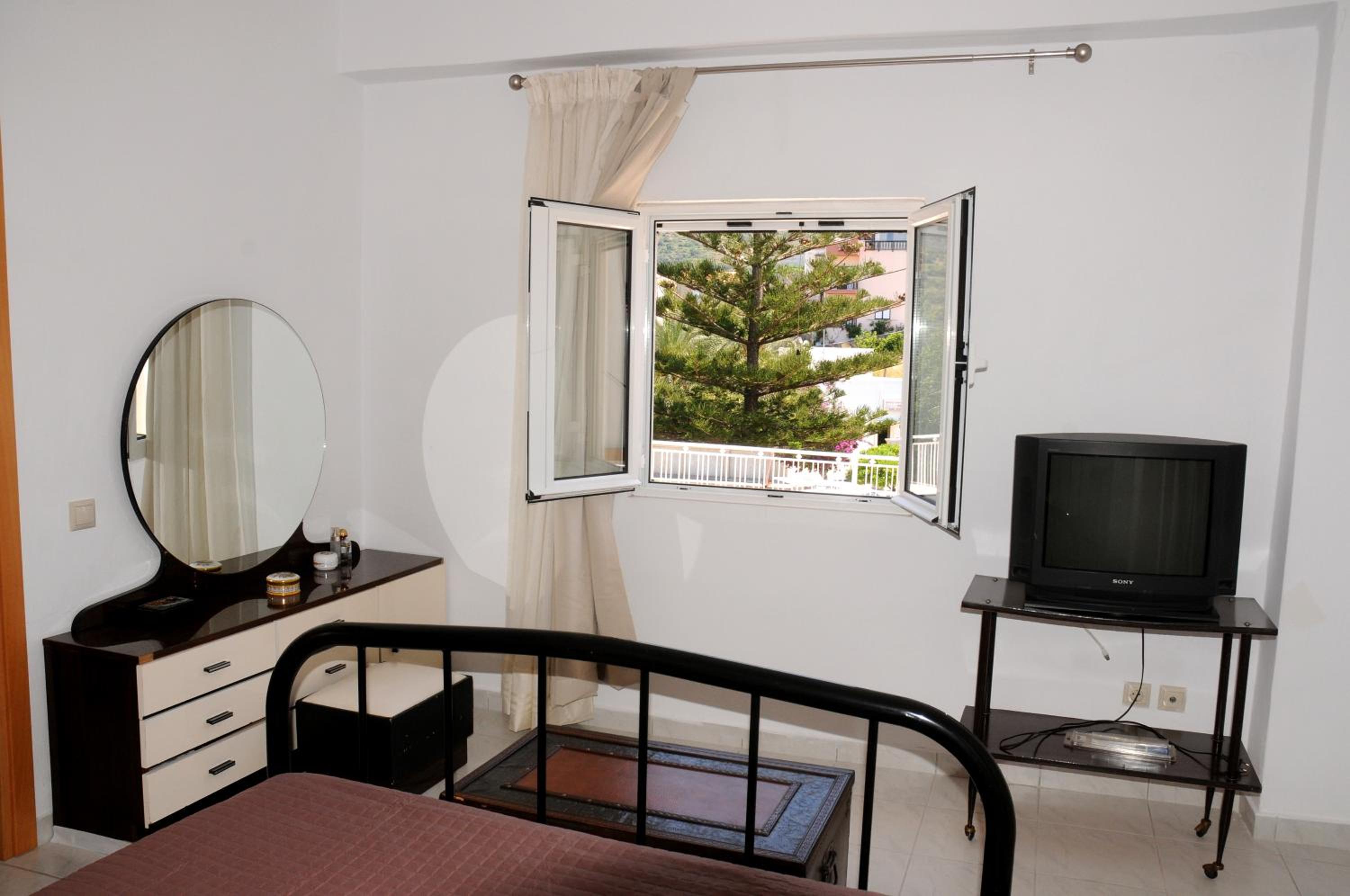 Apartment - Photo 10