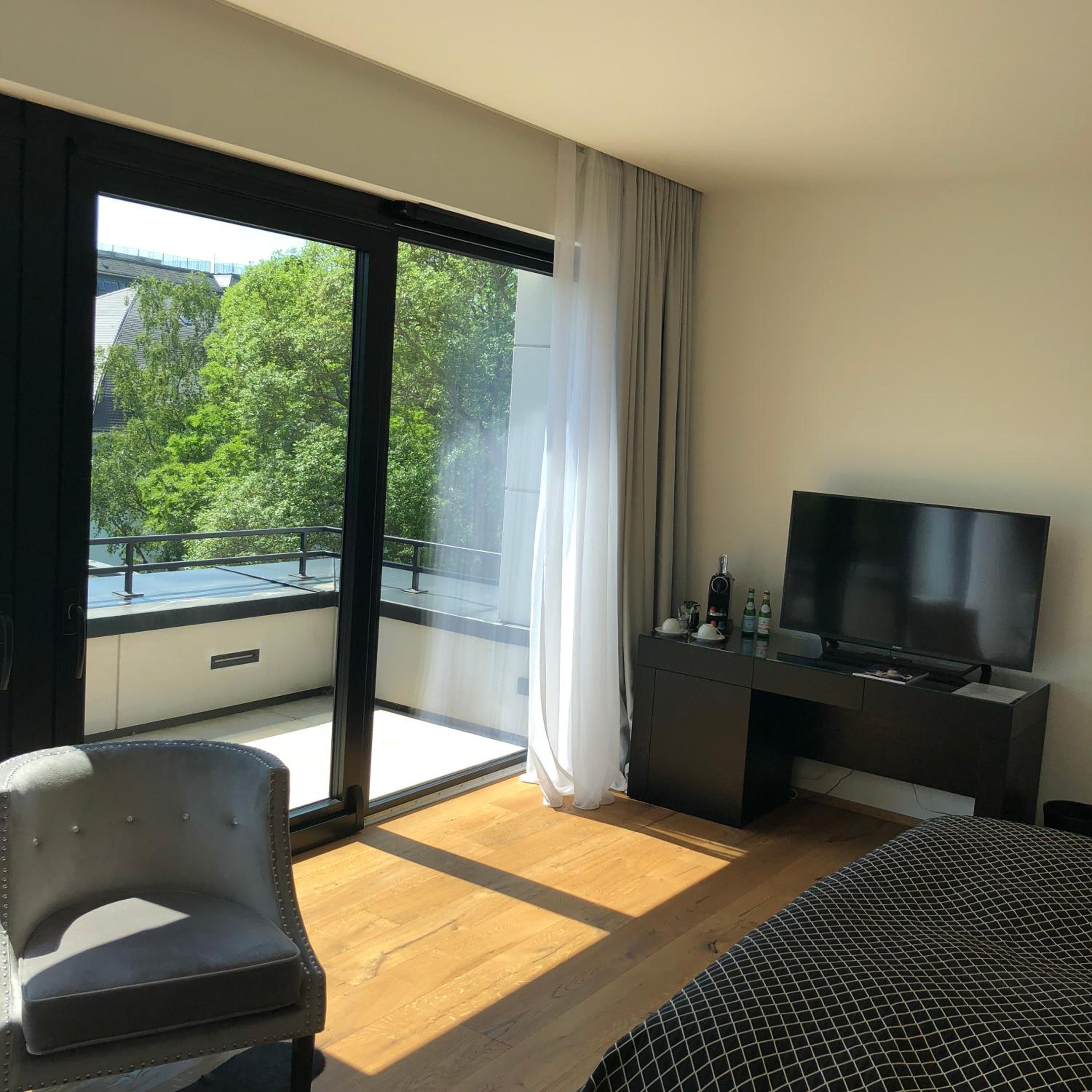 Junior Suite with Balcony photo 1