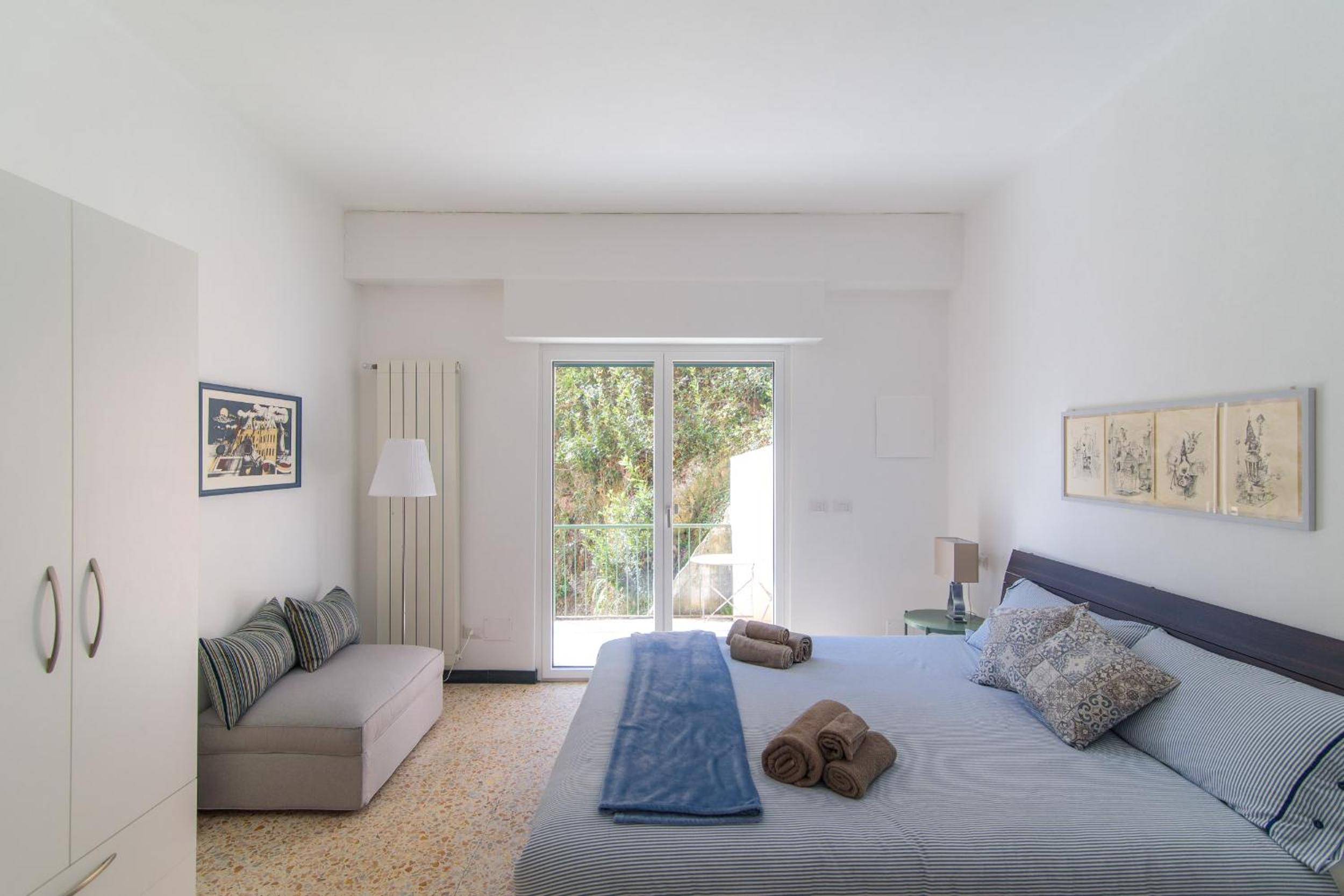 One-Bedroom House photo 1