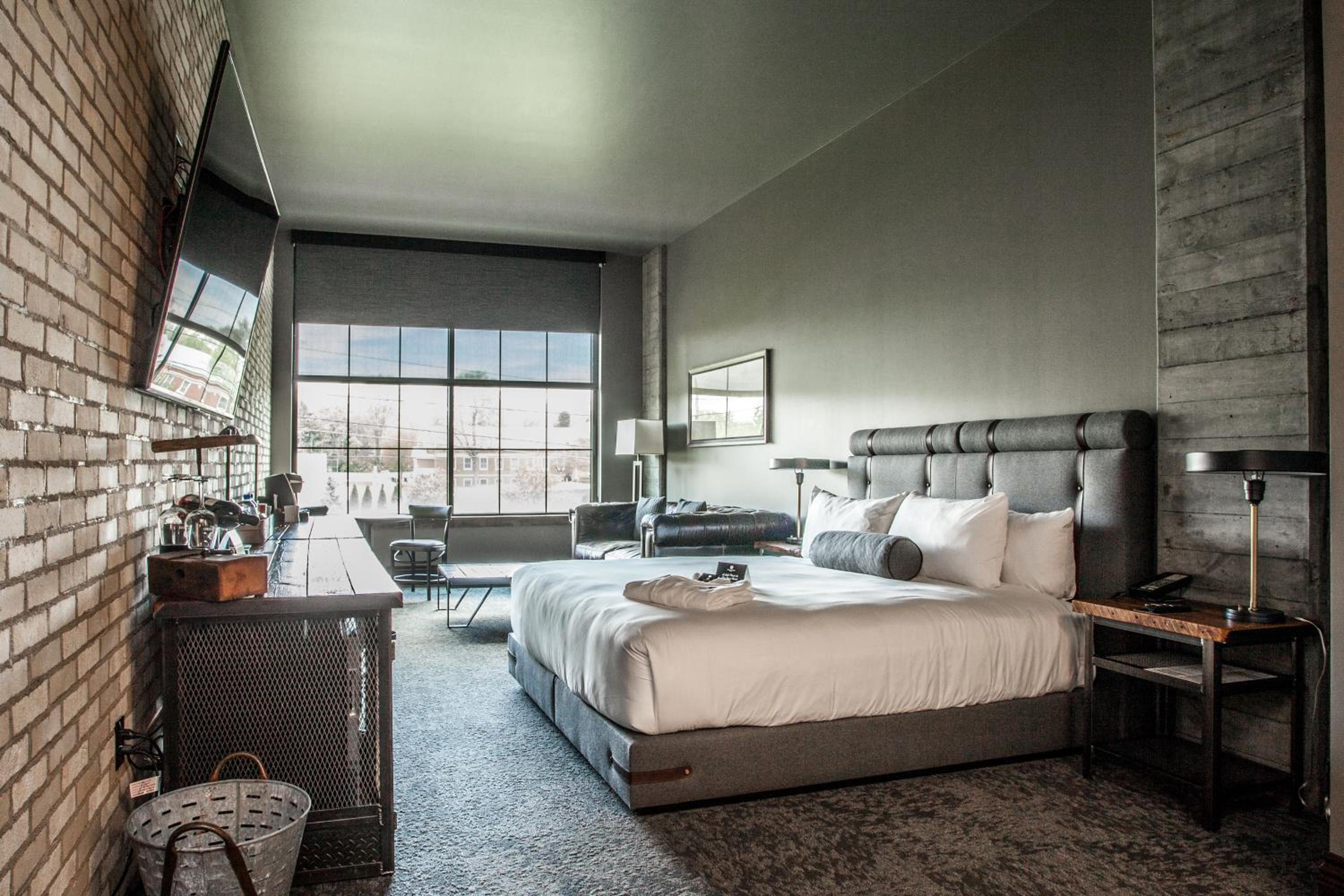 Deluxe King Room