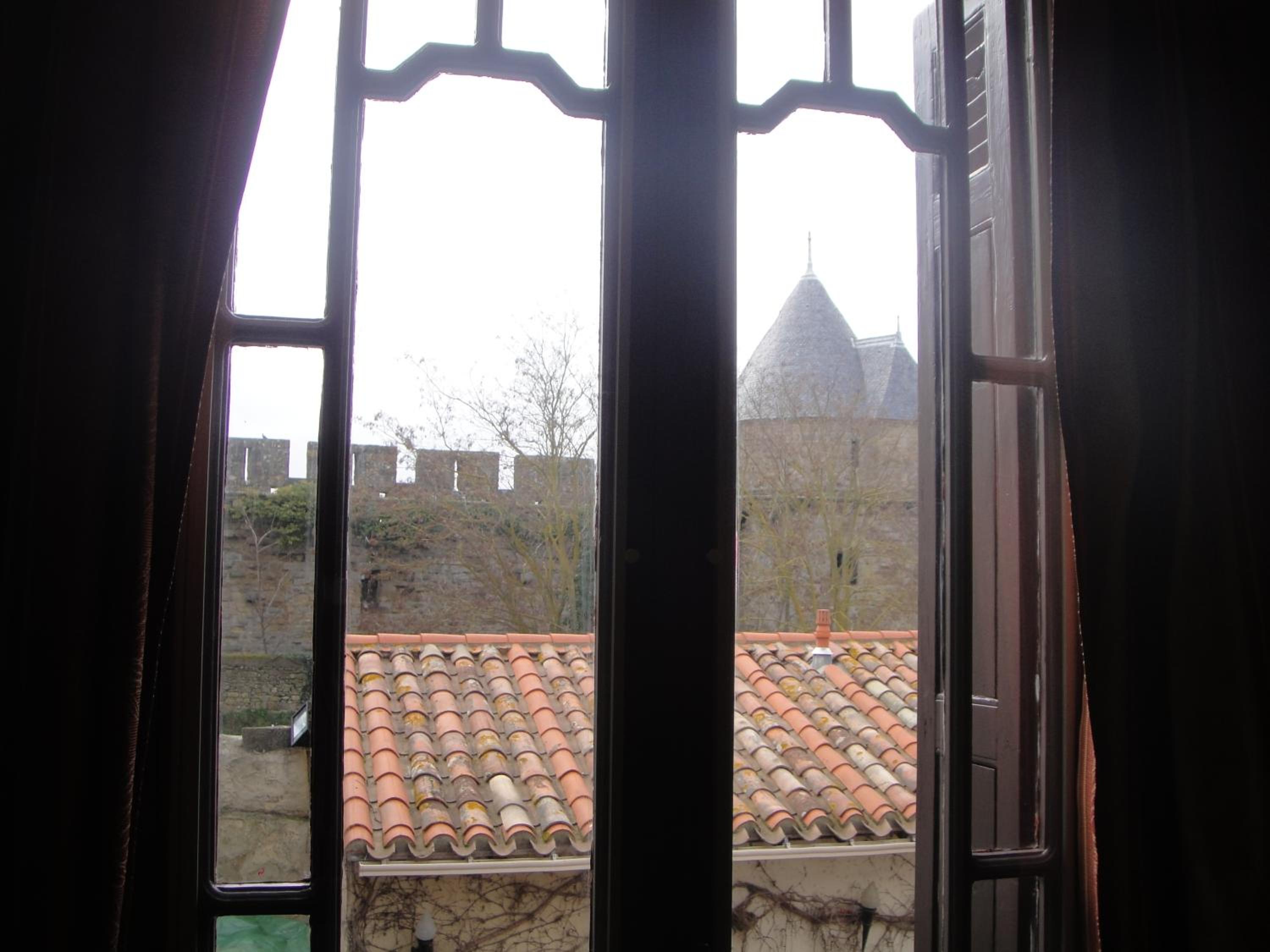 Suite - Photo 8