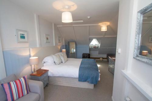 Suite with Harbour View photo 2