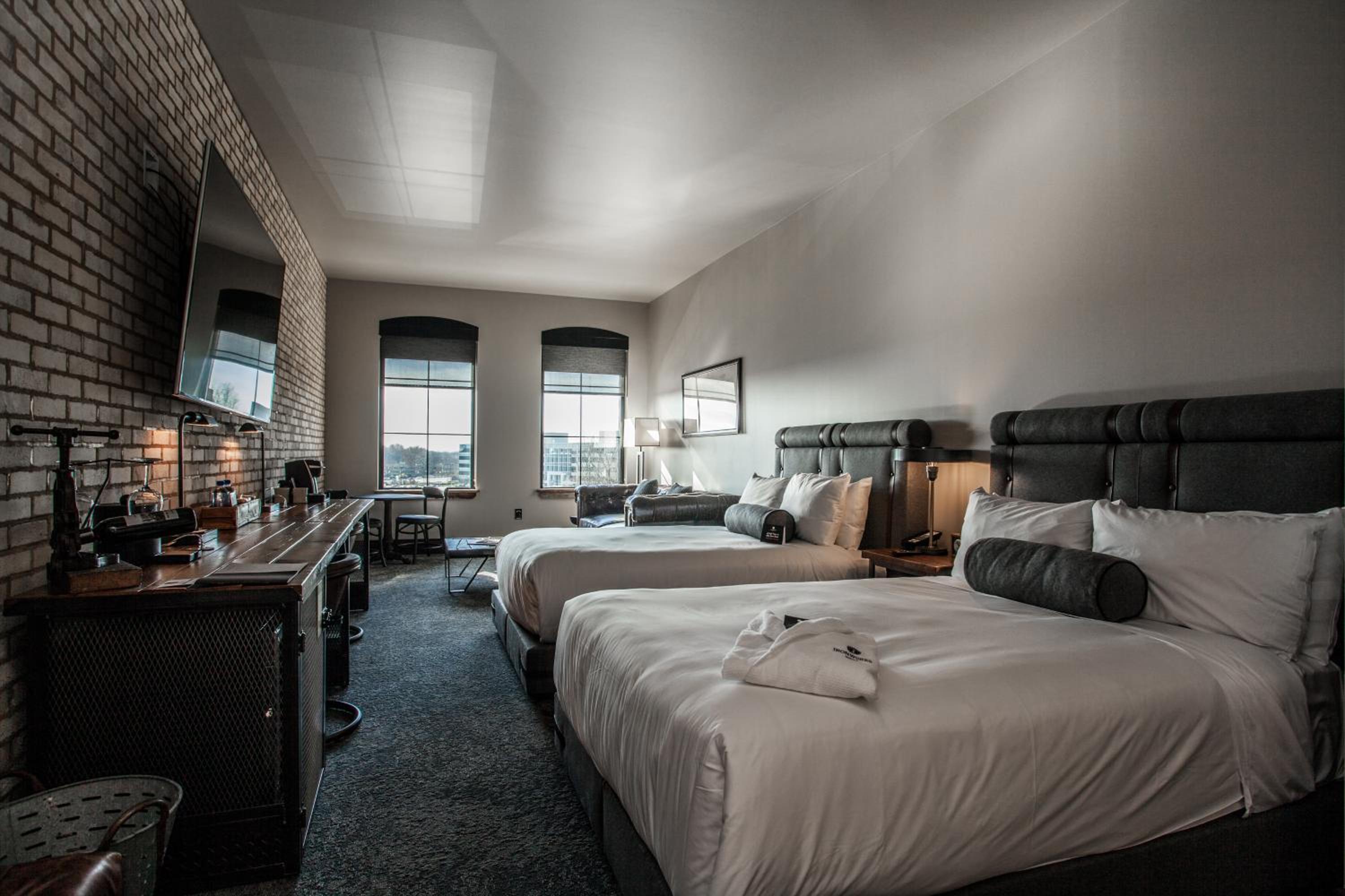 Deluxe Queen Room