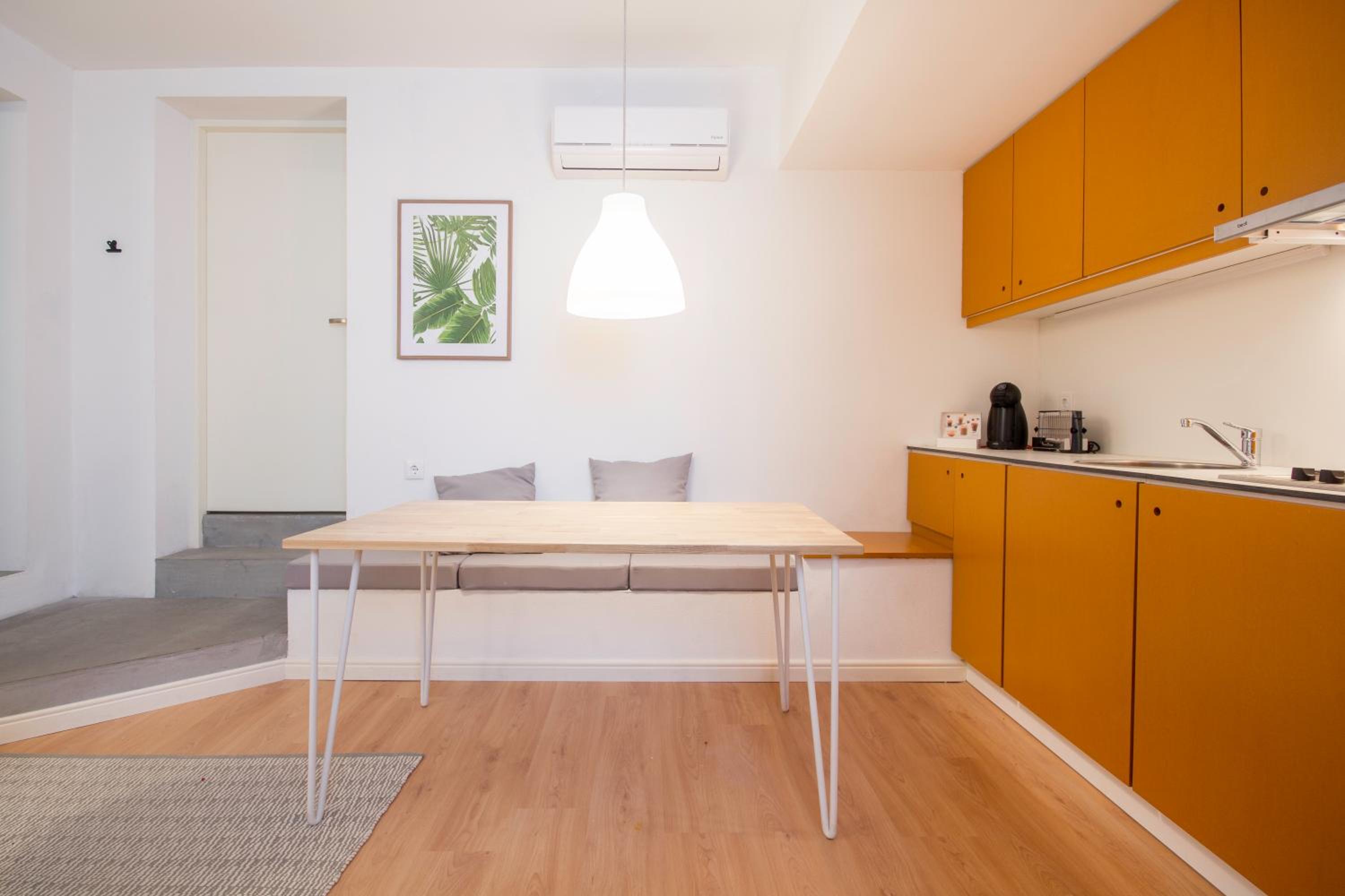 Budget Apartment - Photo 3
