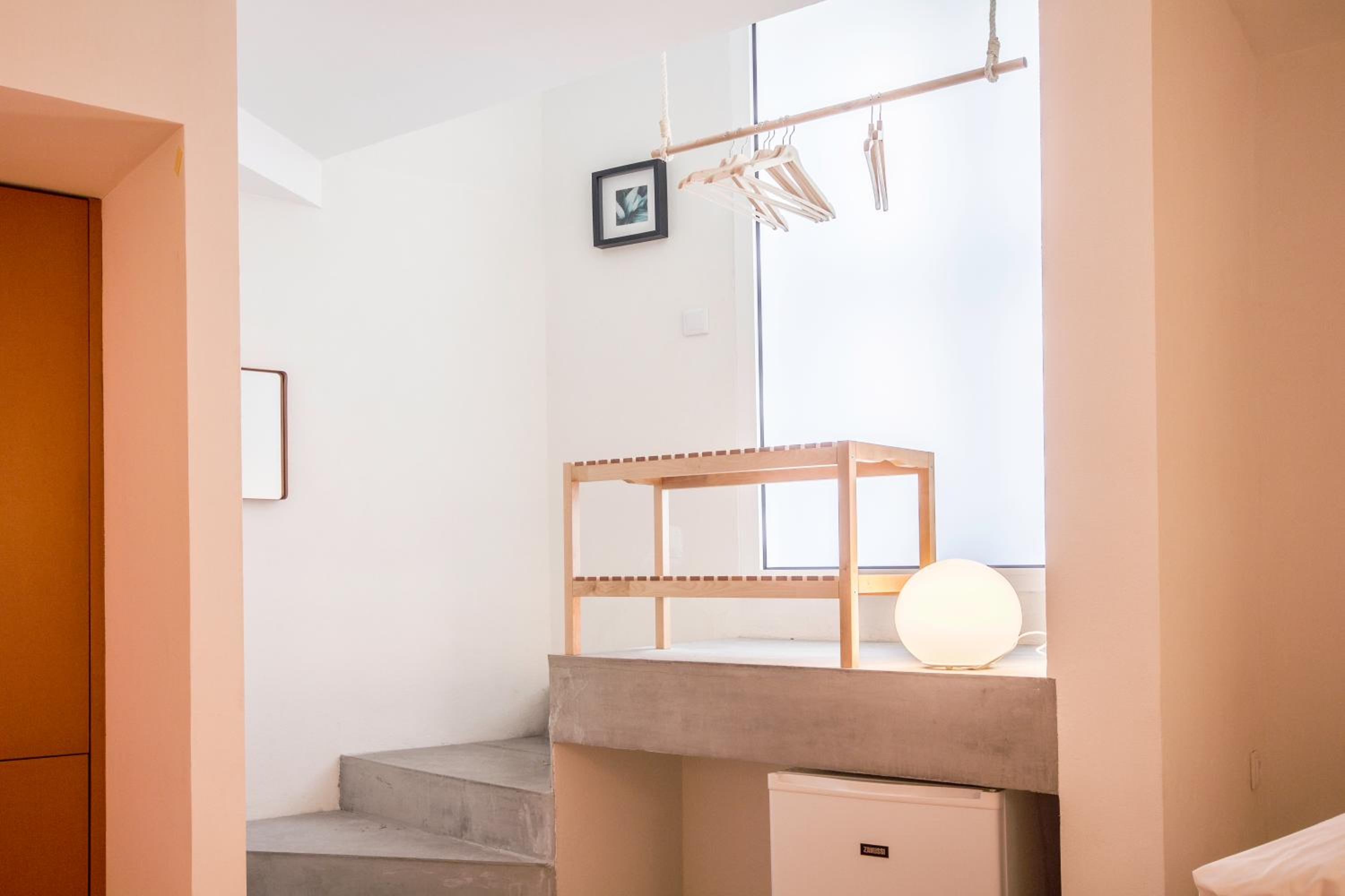 Budget Apartment - Photo 2