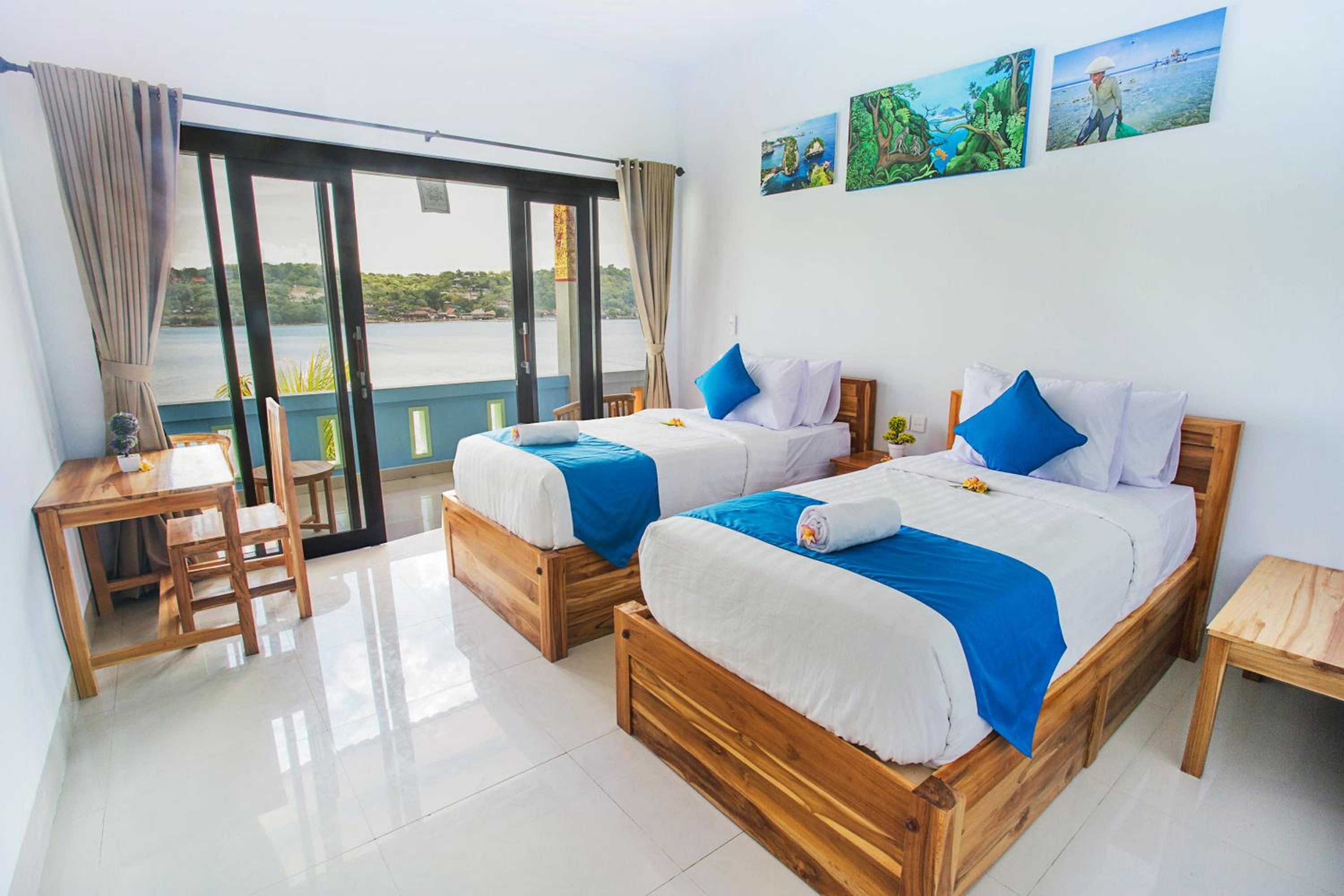 Superior Twin Room with Sea View - Photo 13