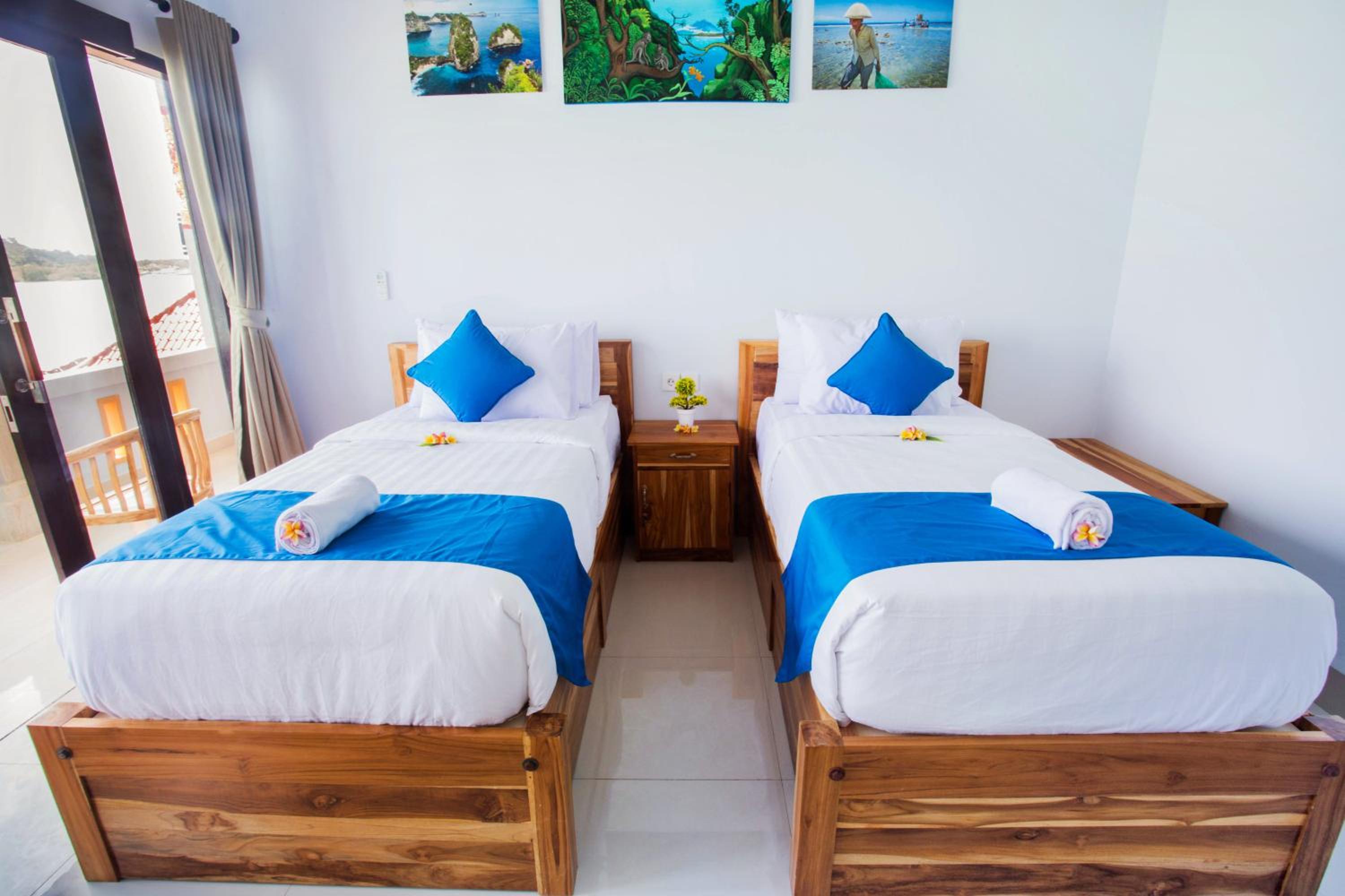 Superior Twin Room with Sea View - Photo 7