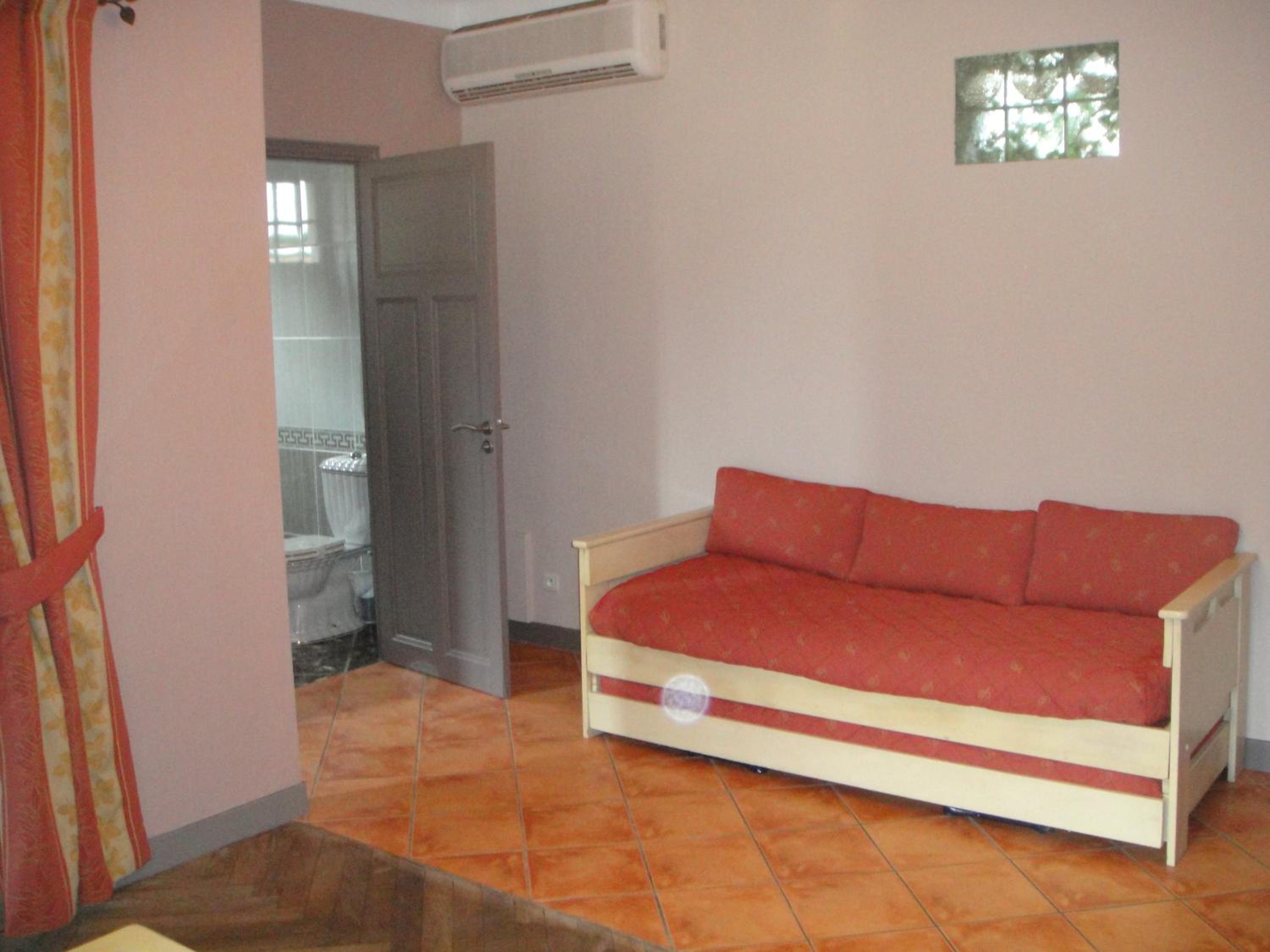 Suite - Photo 5