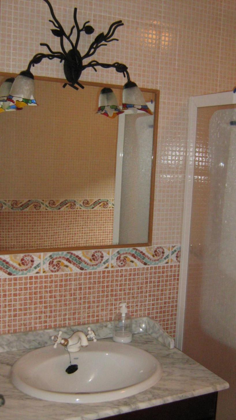 Four-Bedroom House - Photo 5