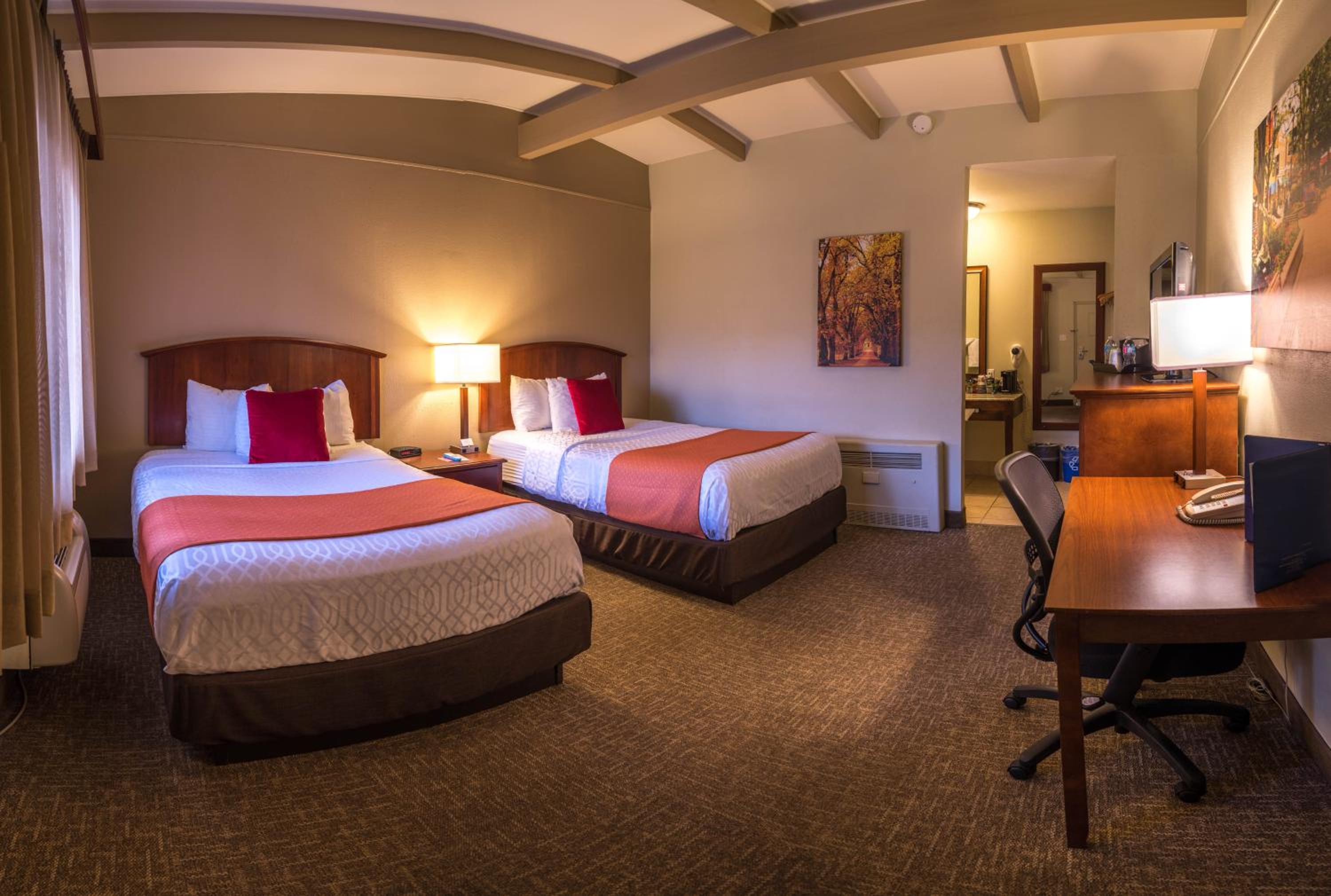 Double Room with Two Double Beds - Photo 1