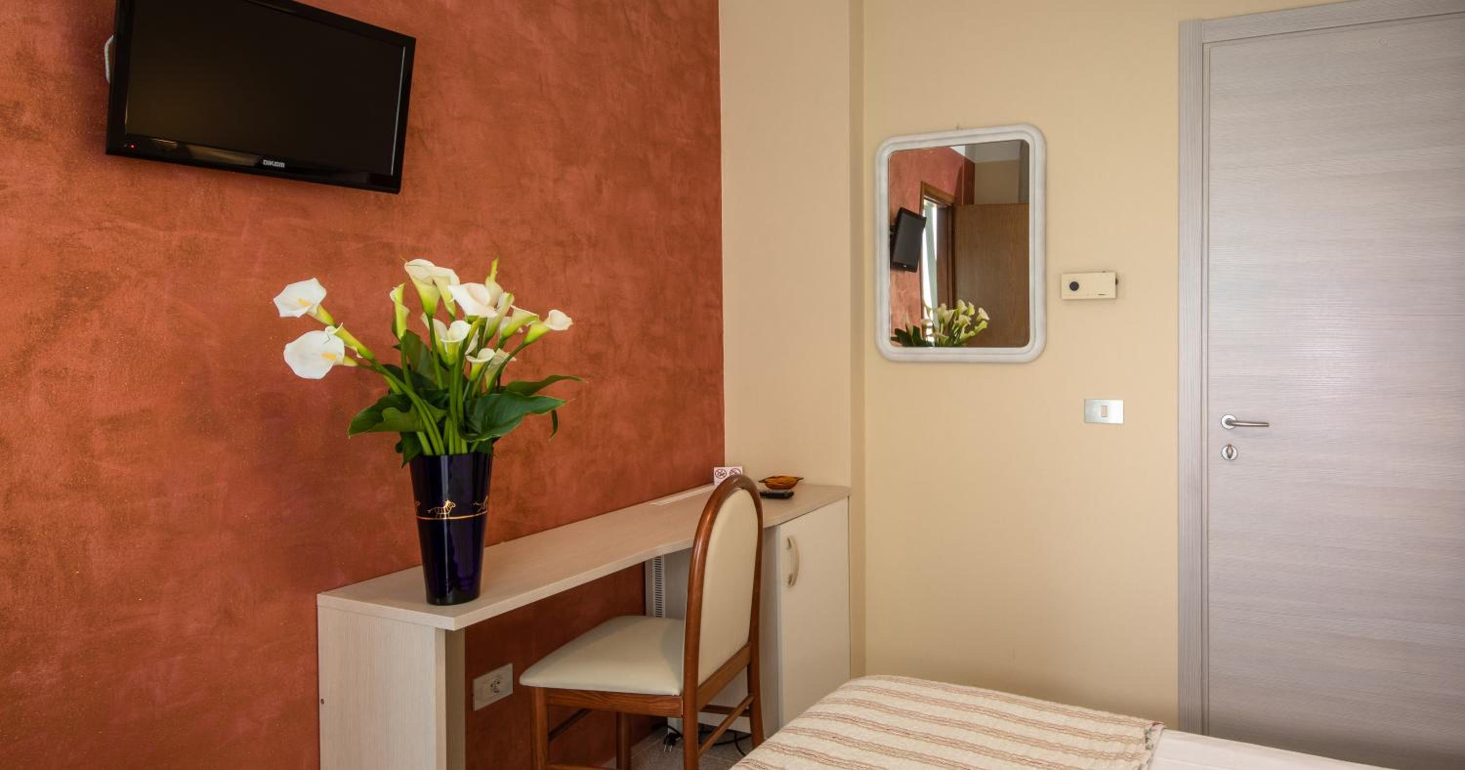 Double Or Twin Room With Balcony photo 3