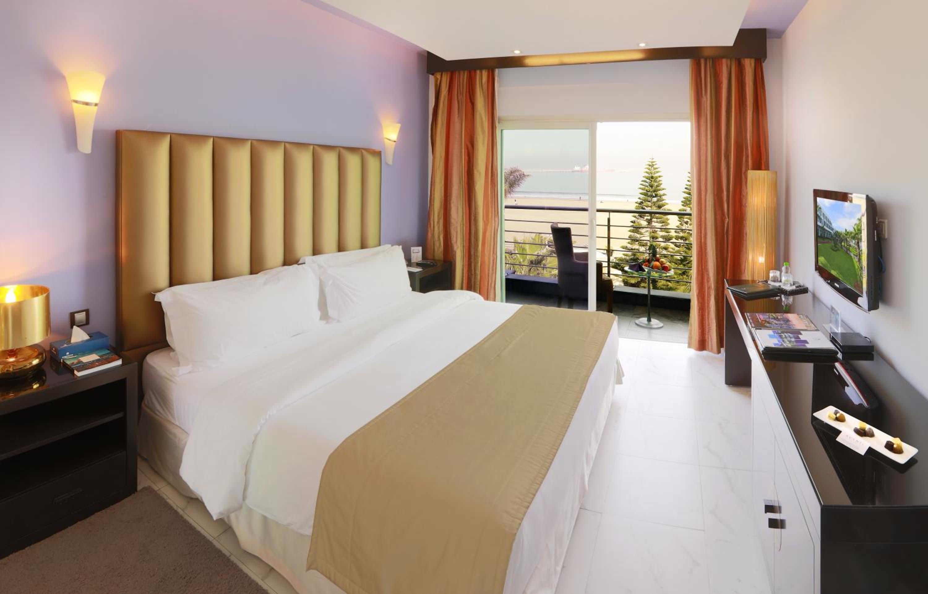 Executive Double Room with Sea View - Photo 2