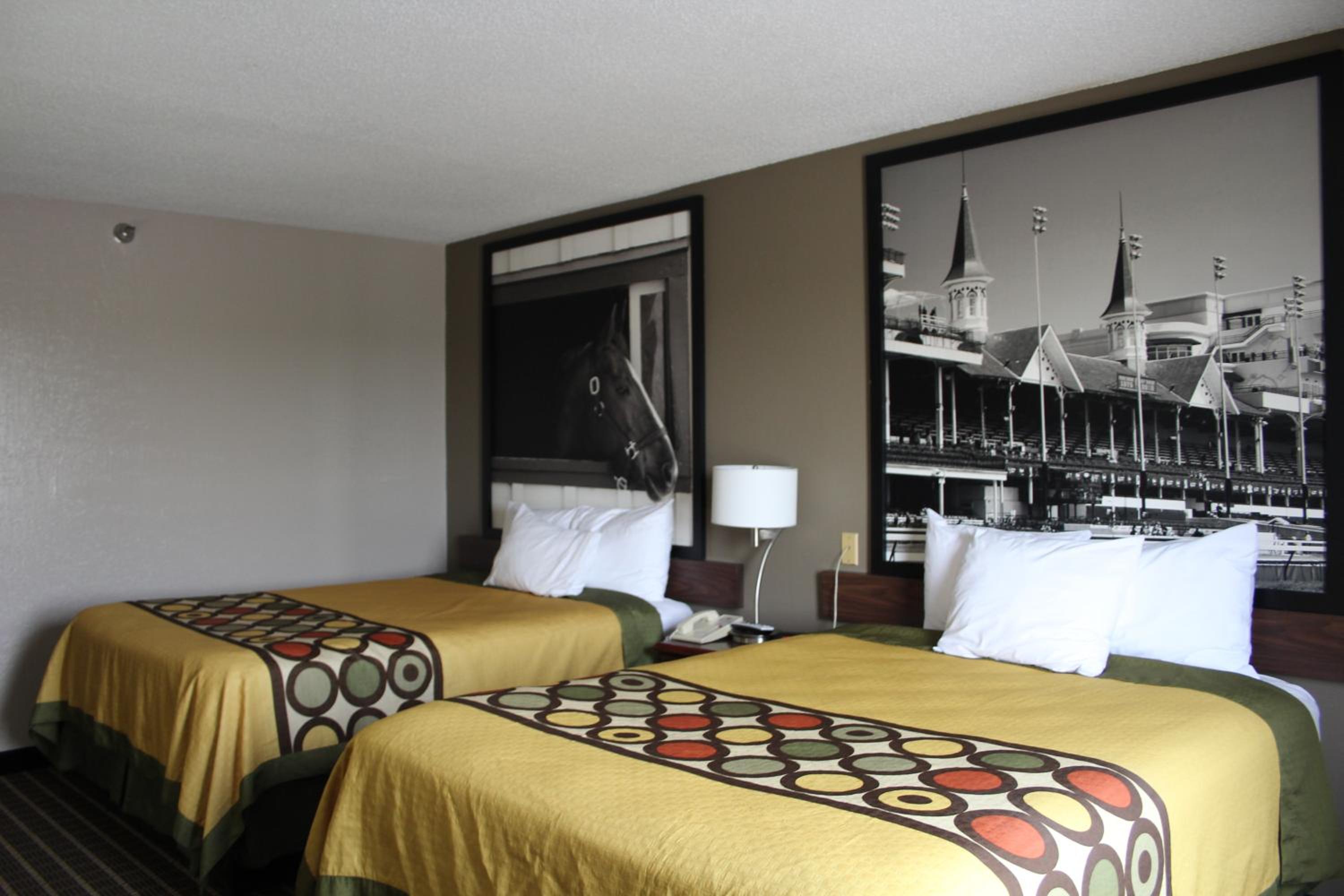 Queen Room with Two Queen Beds - Non-Smoking - Photo 1