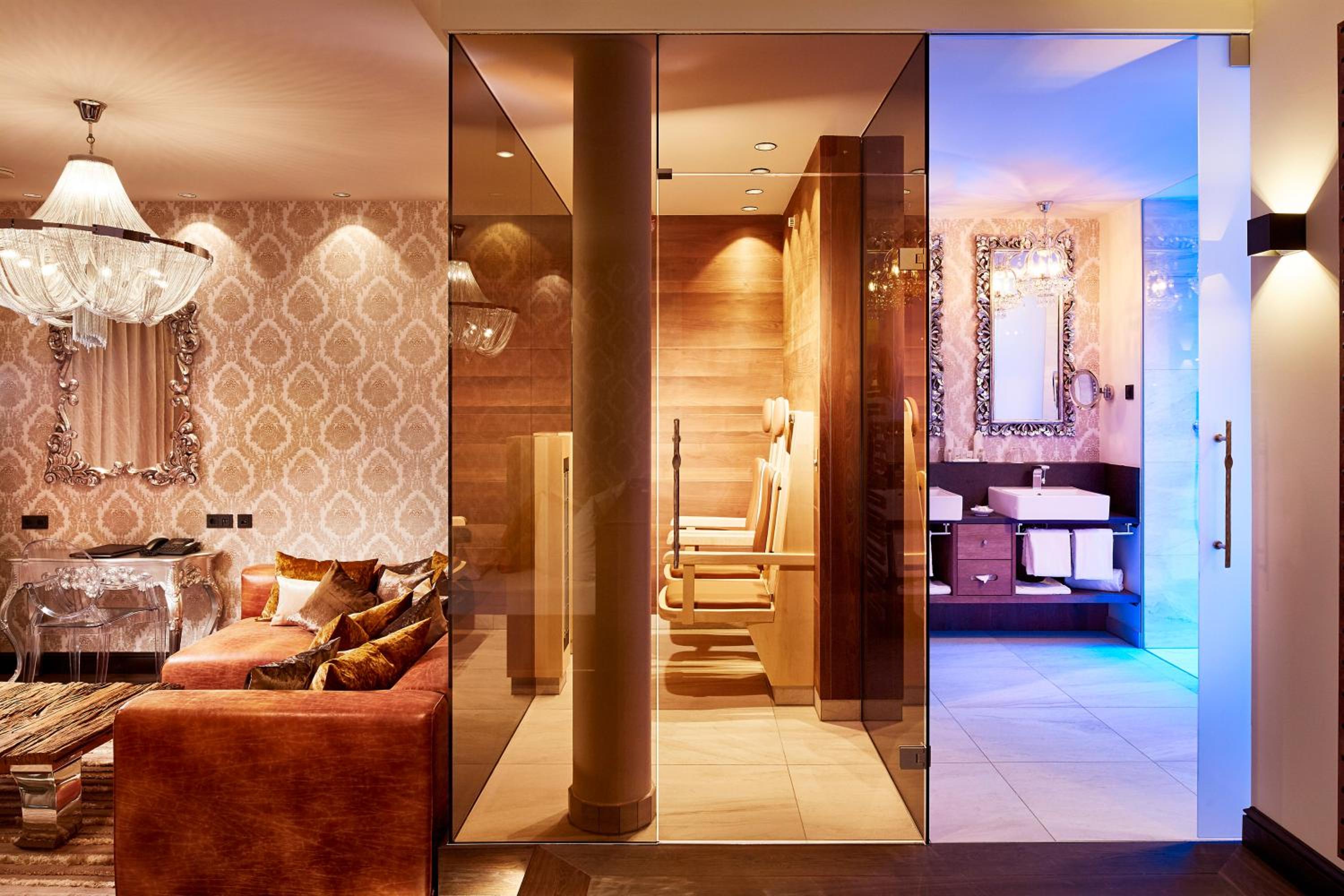 Superior  Suite Fabulous photo 3