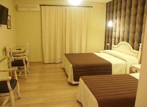 Double or Twin Room photo 2