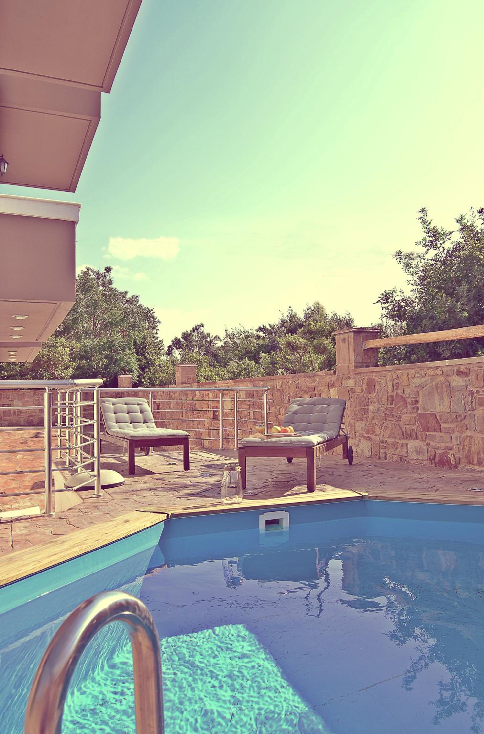 Studio with Pool View photo 2