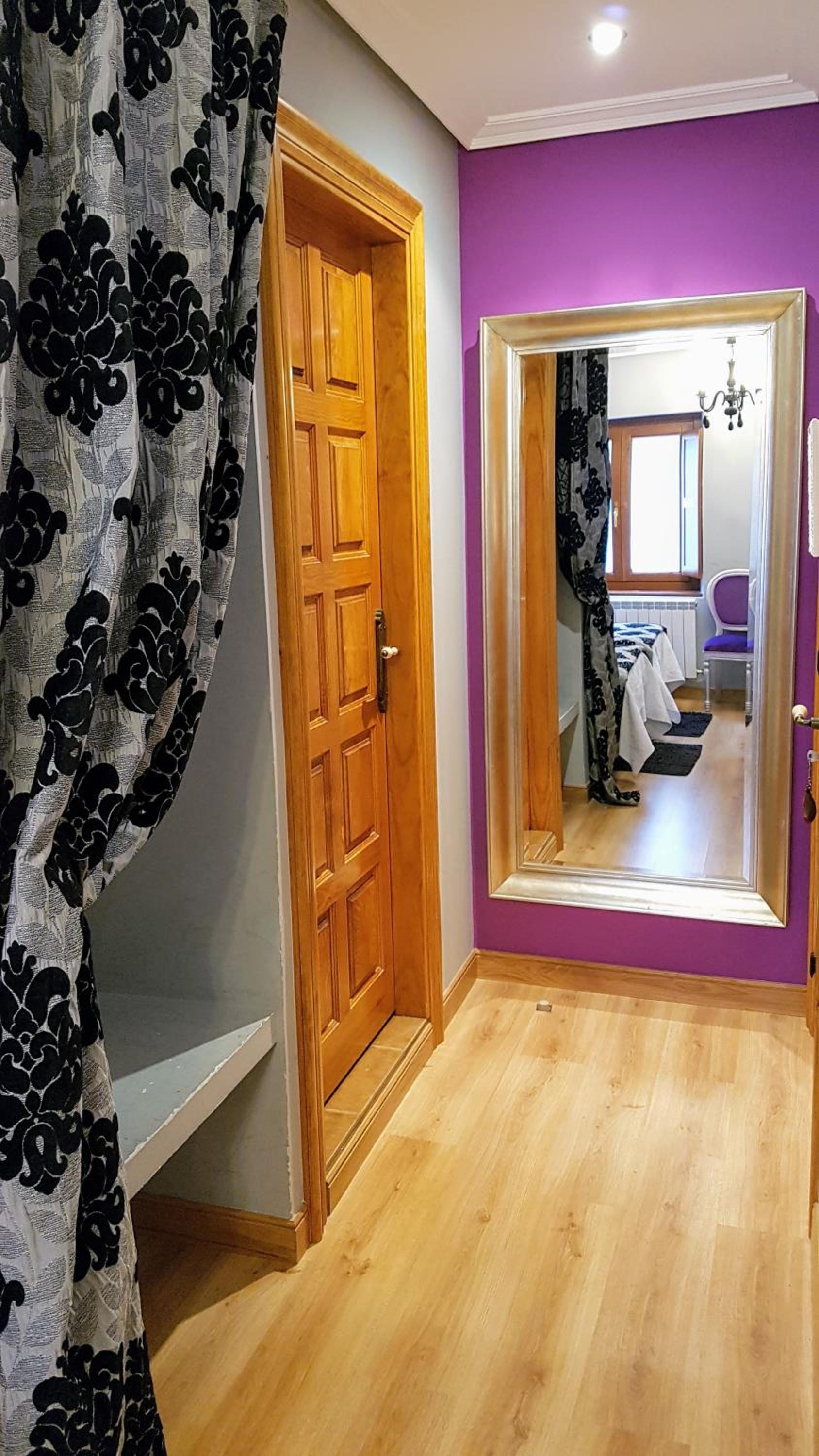 Triple Room with Private Bathroom and Balcony - Photo 3