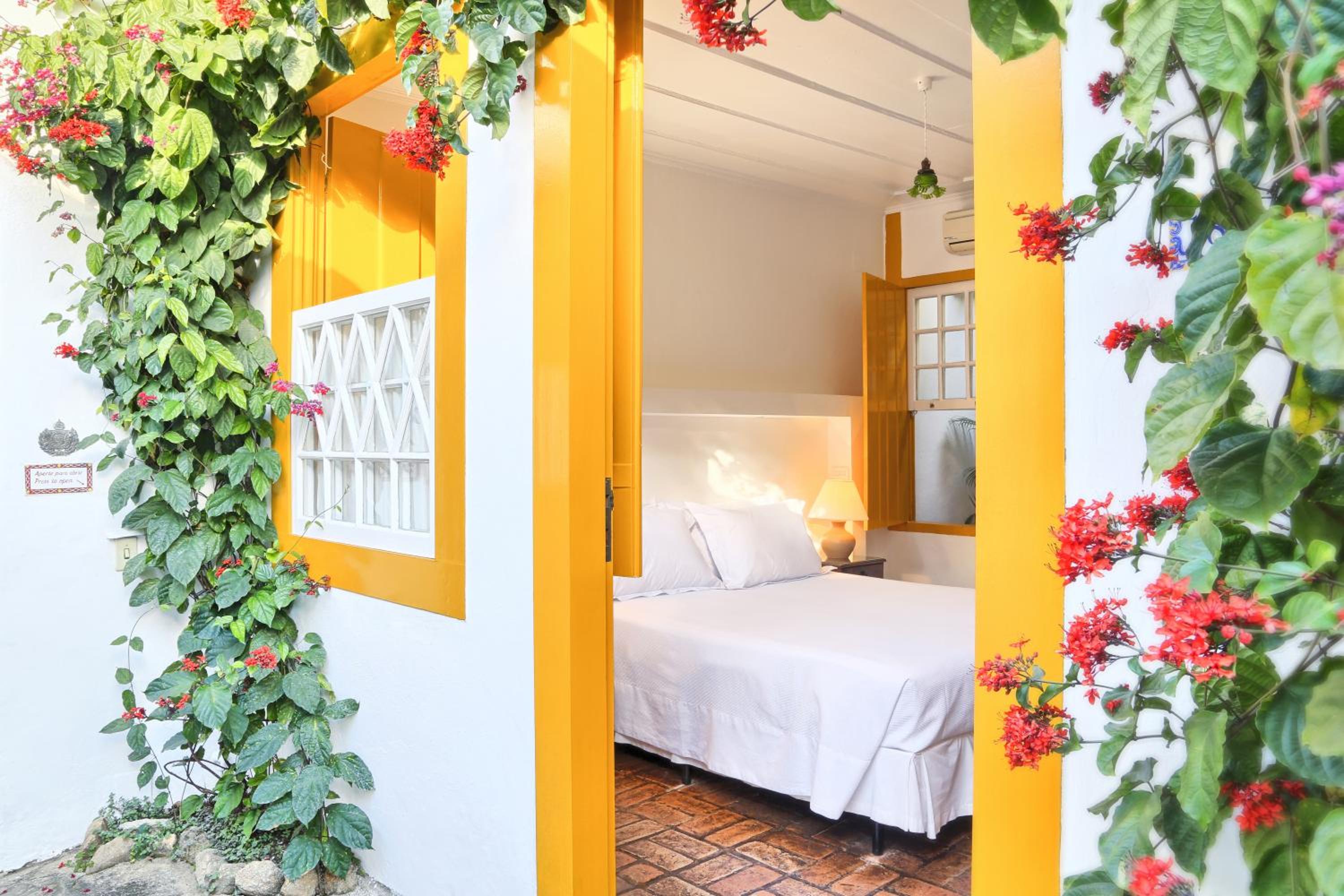 Standard Double or Twin Room photo 1