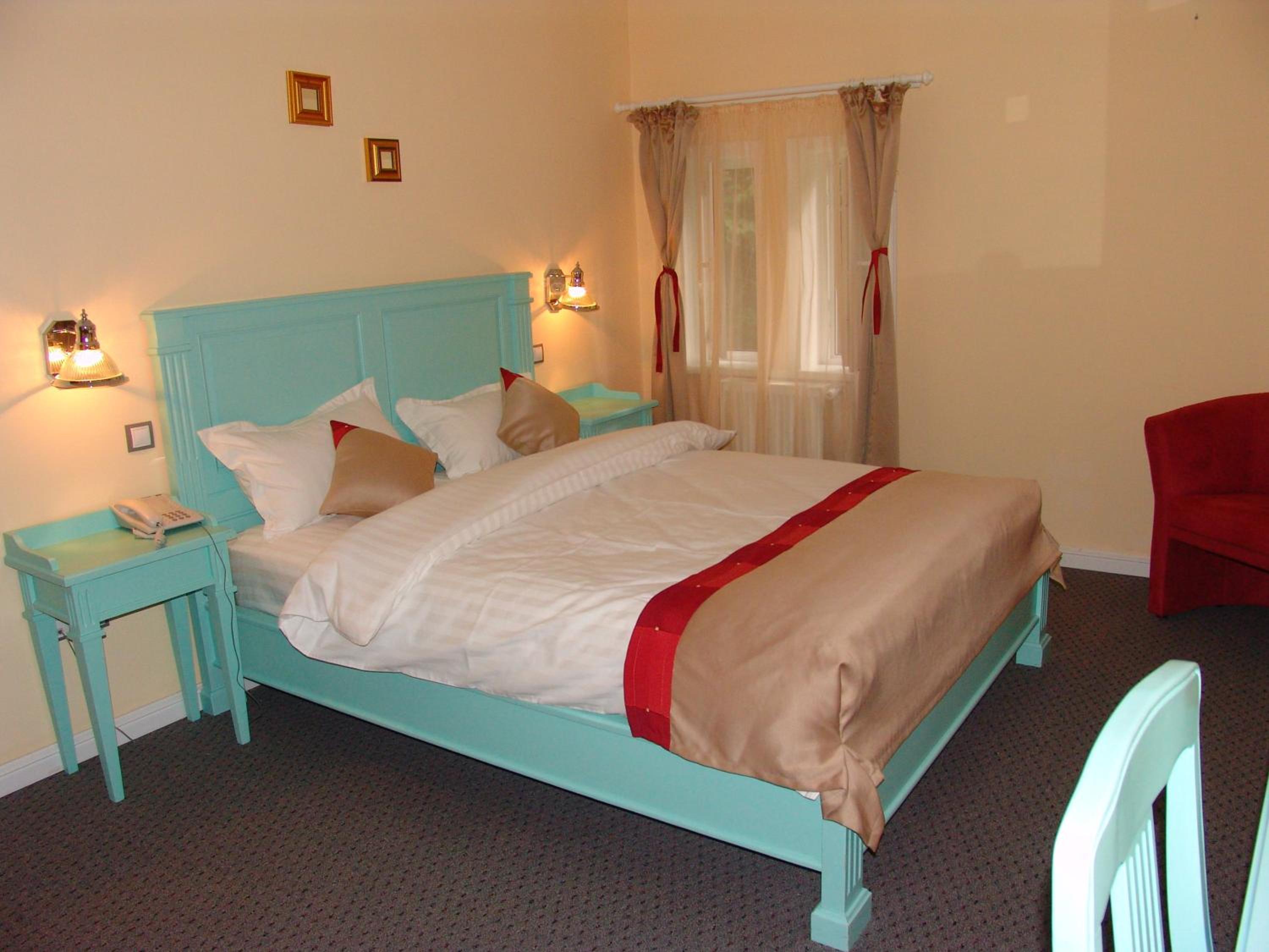 Two-Bedroom Suite - Photo 11