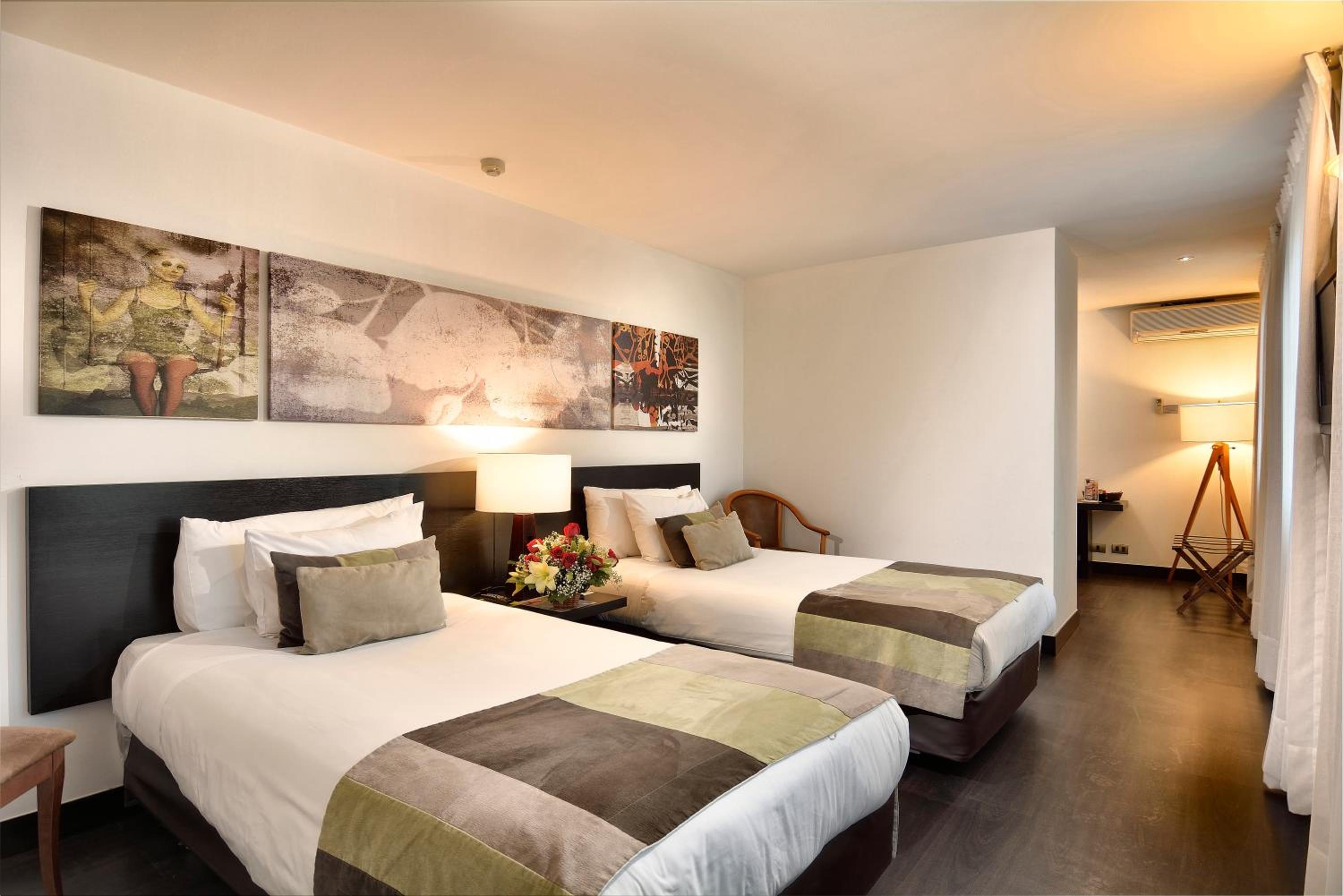 Junior Twin Suite