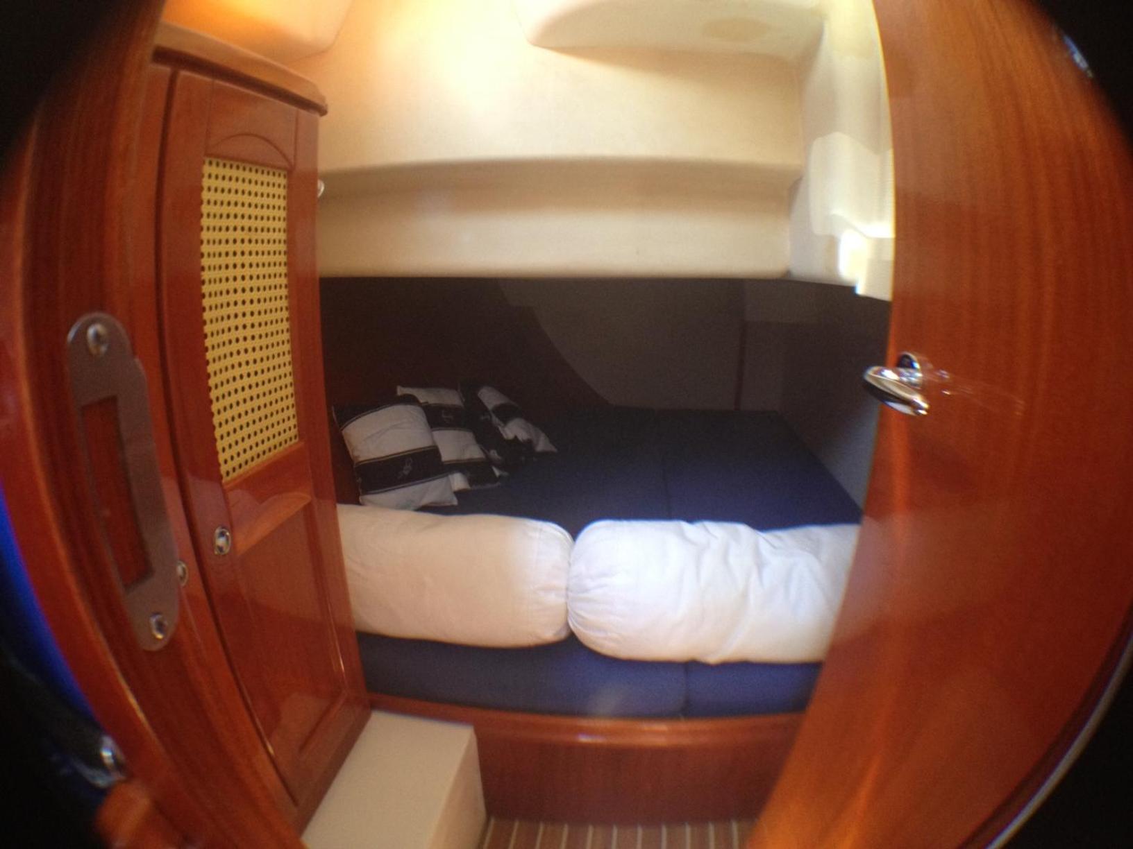 Deluxe Cabin On Boat photo 1
