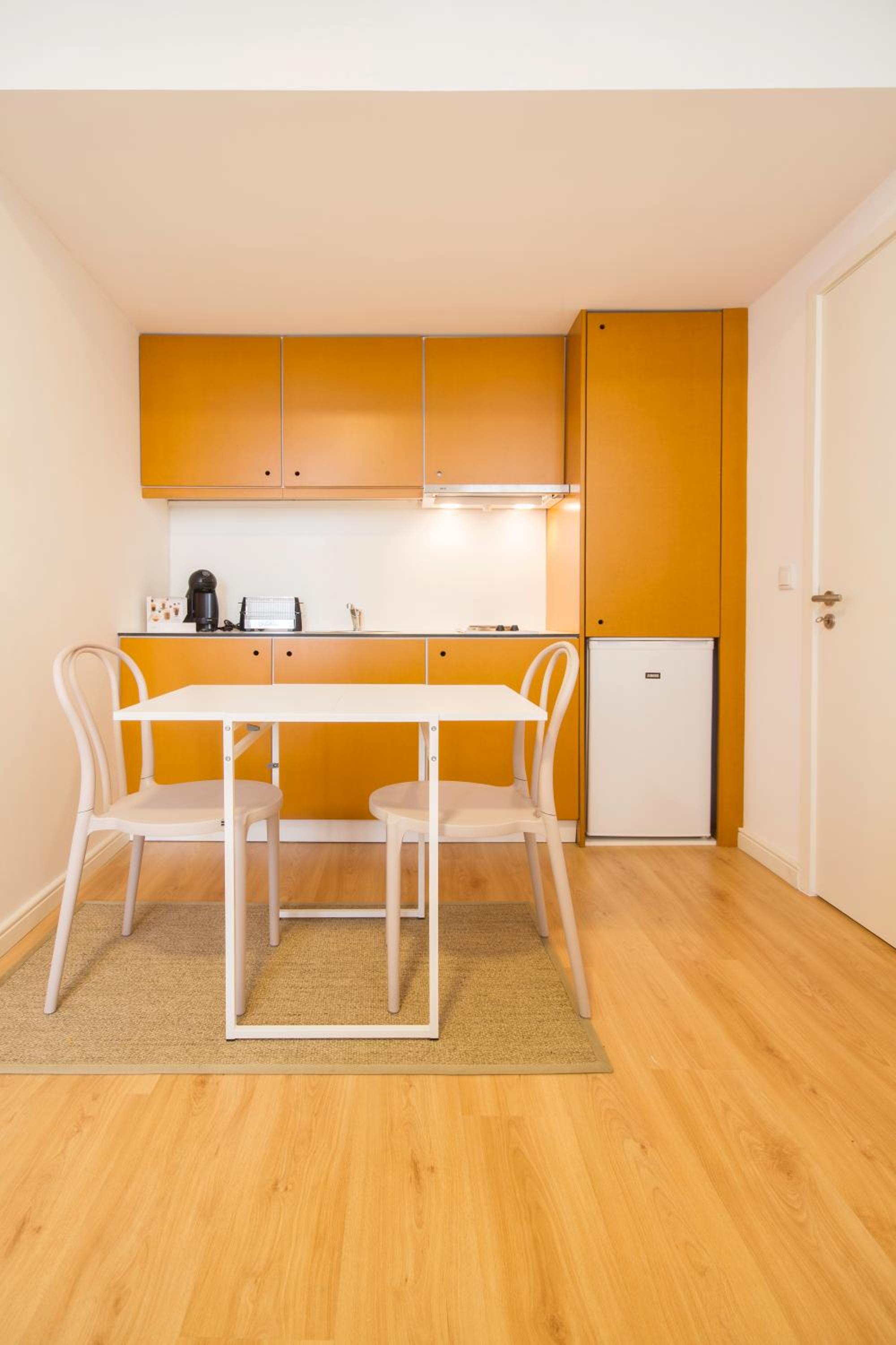 Loft with City View - Photo 2