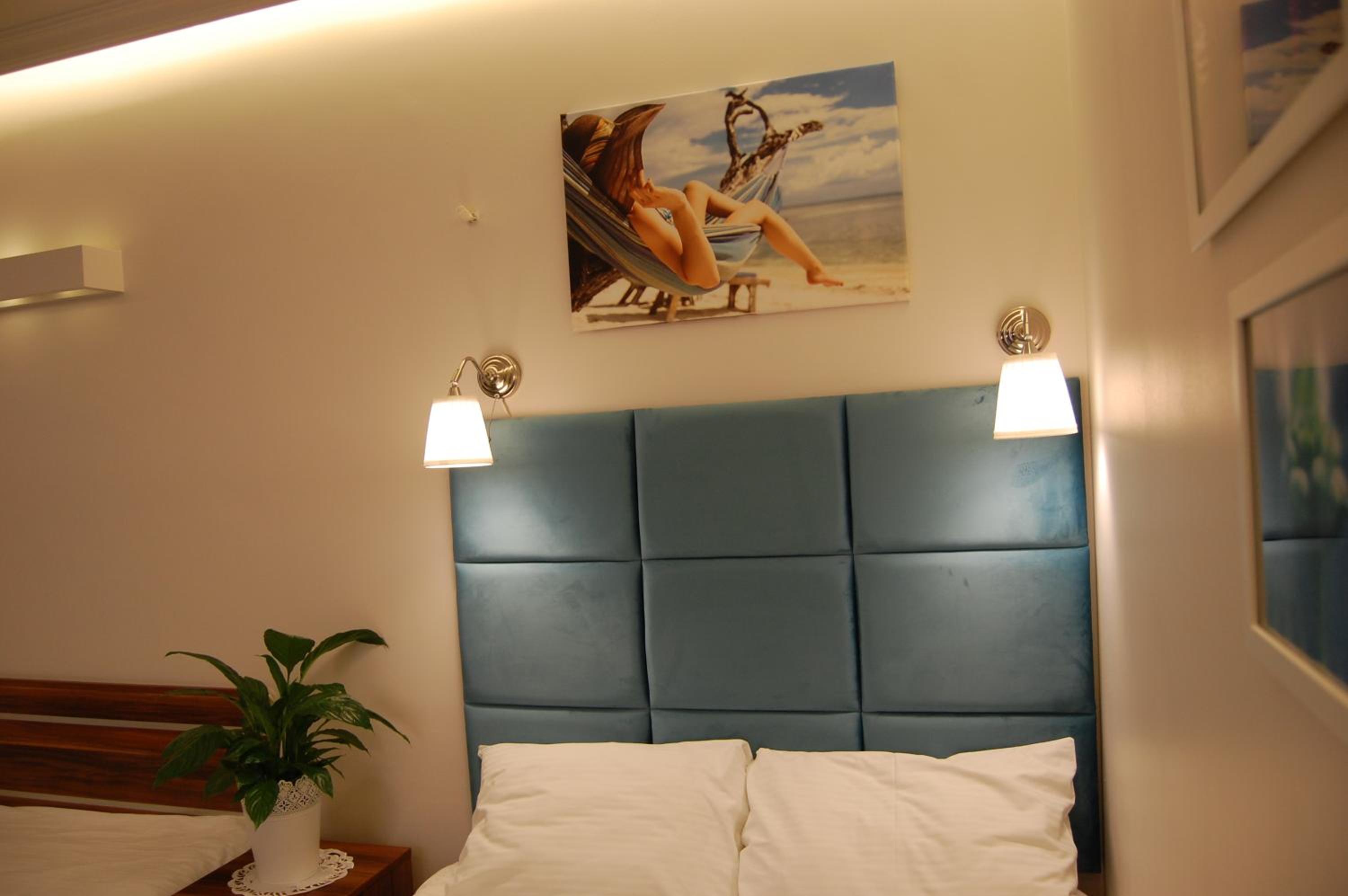 Studio (3 Adults) photo 2