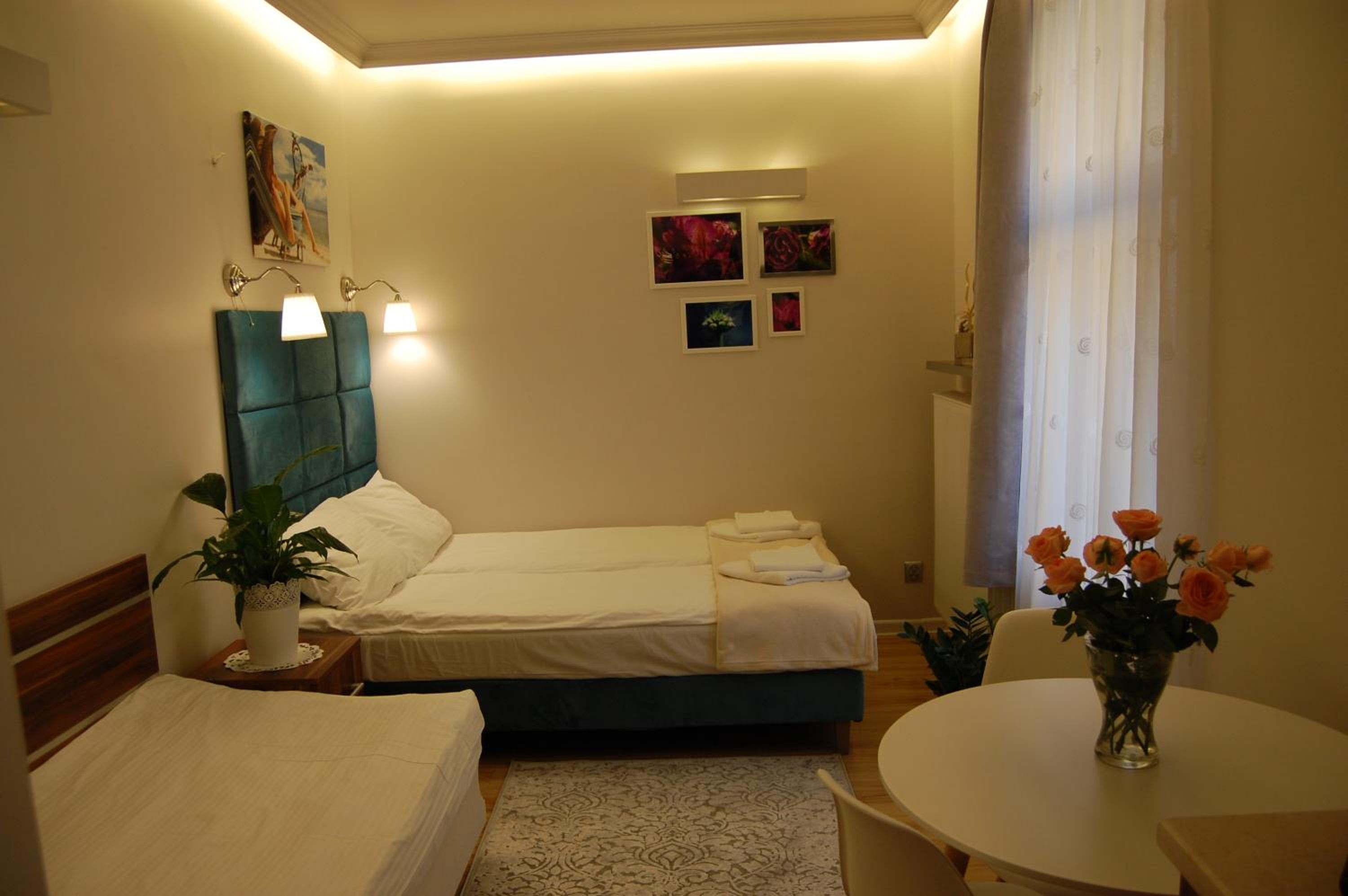 Studio (3 Adults) photo 1