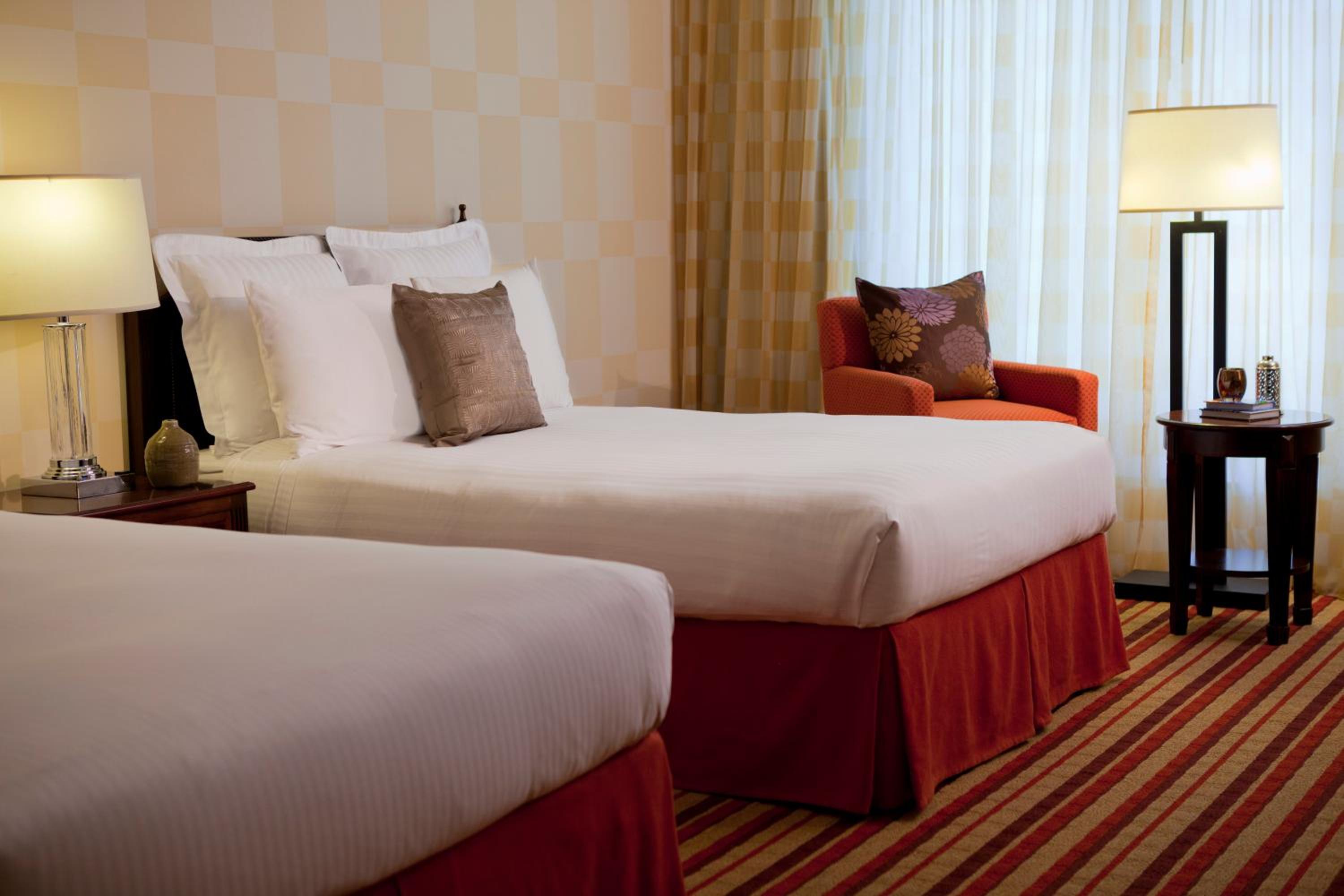 Queen Room with Two Queen Beds - Club Floor/Non-Smoking - Photo 3