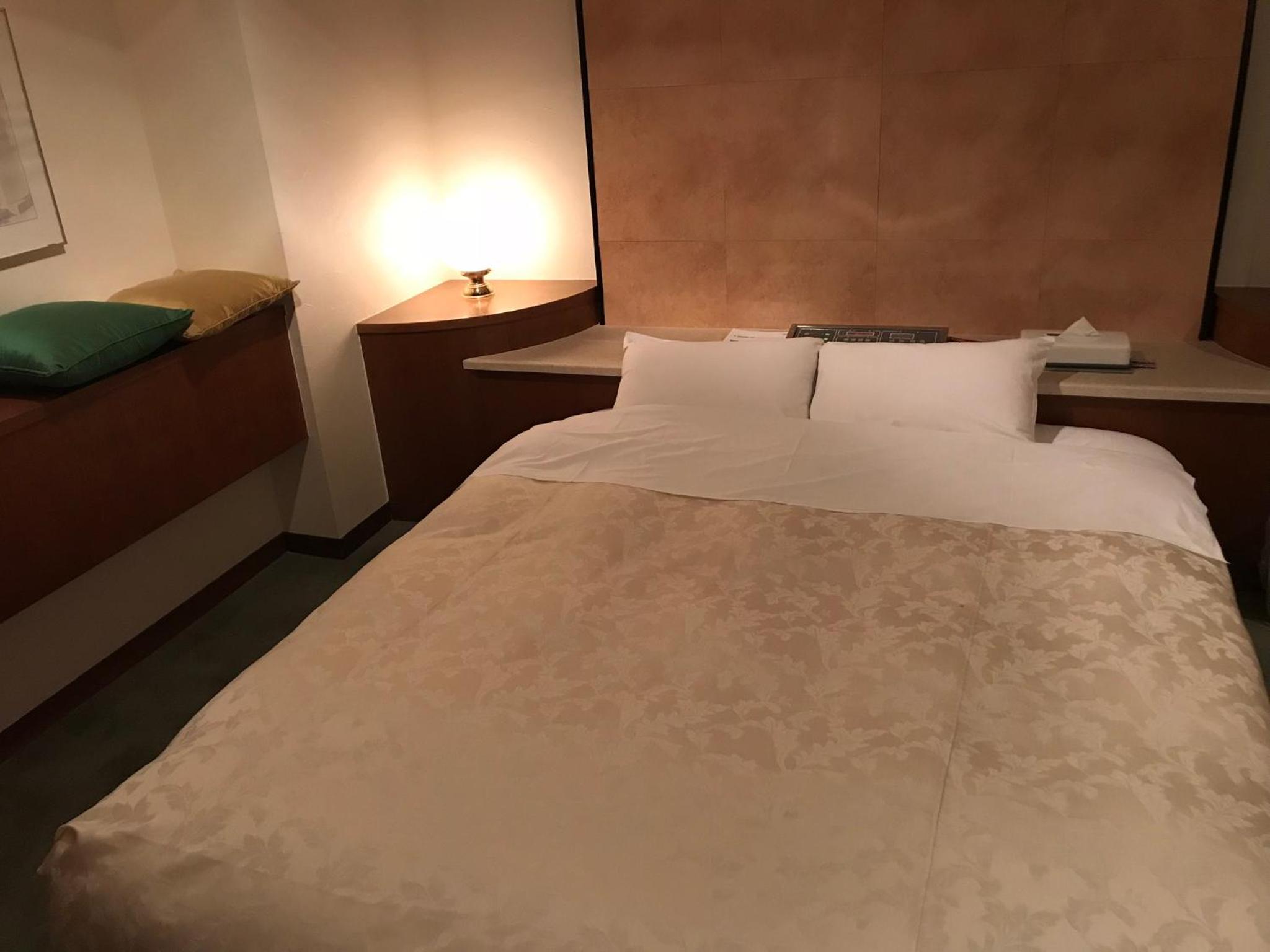 Standard Double Room - Non-Smoking - Photo 8