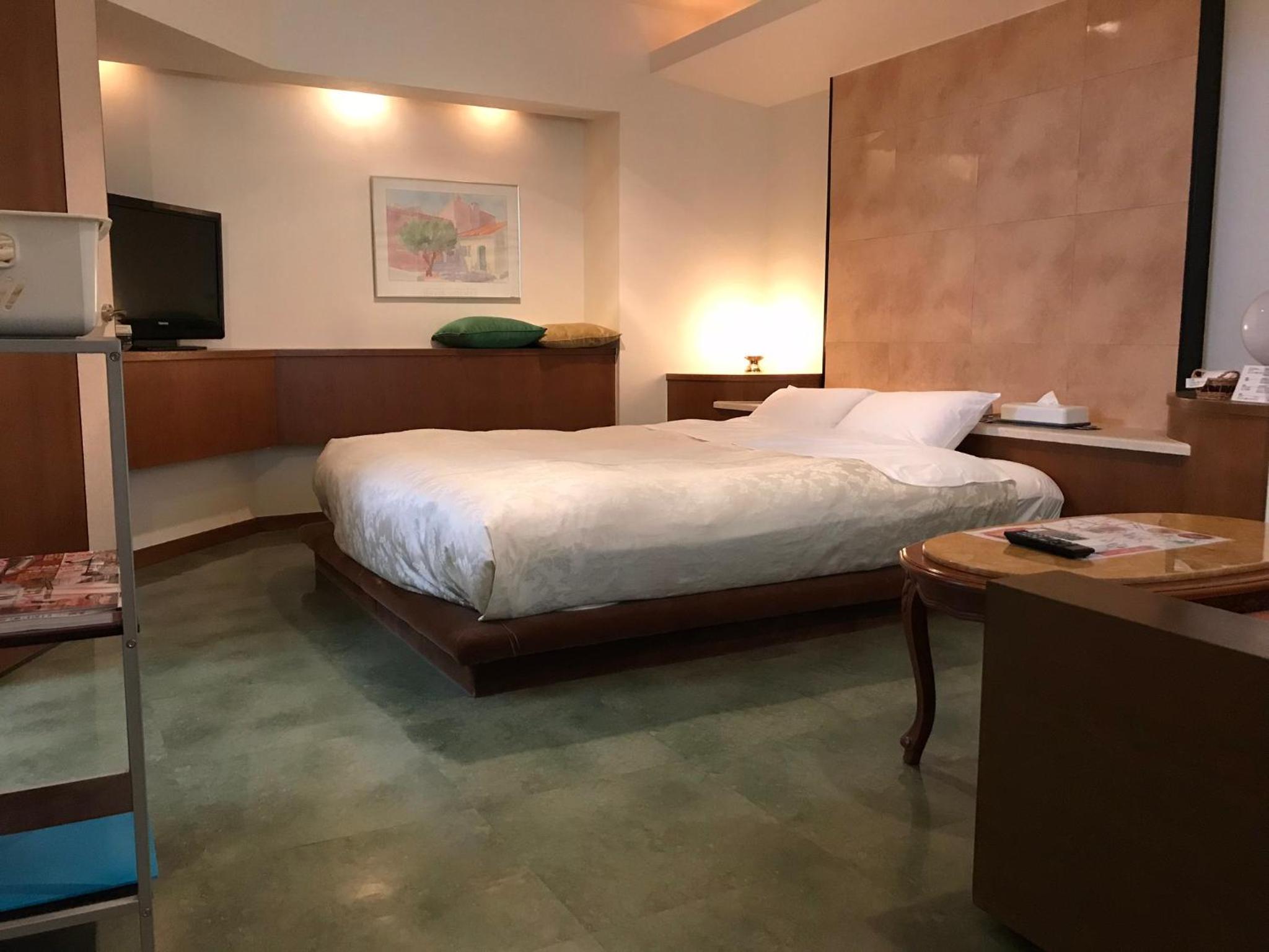 Standard Double Room - Non-Smoking - Photo 12